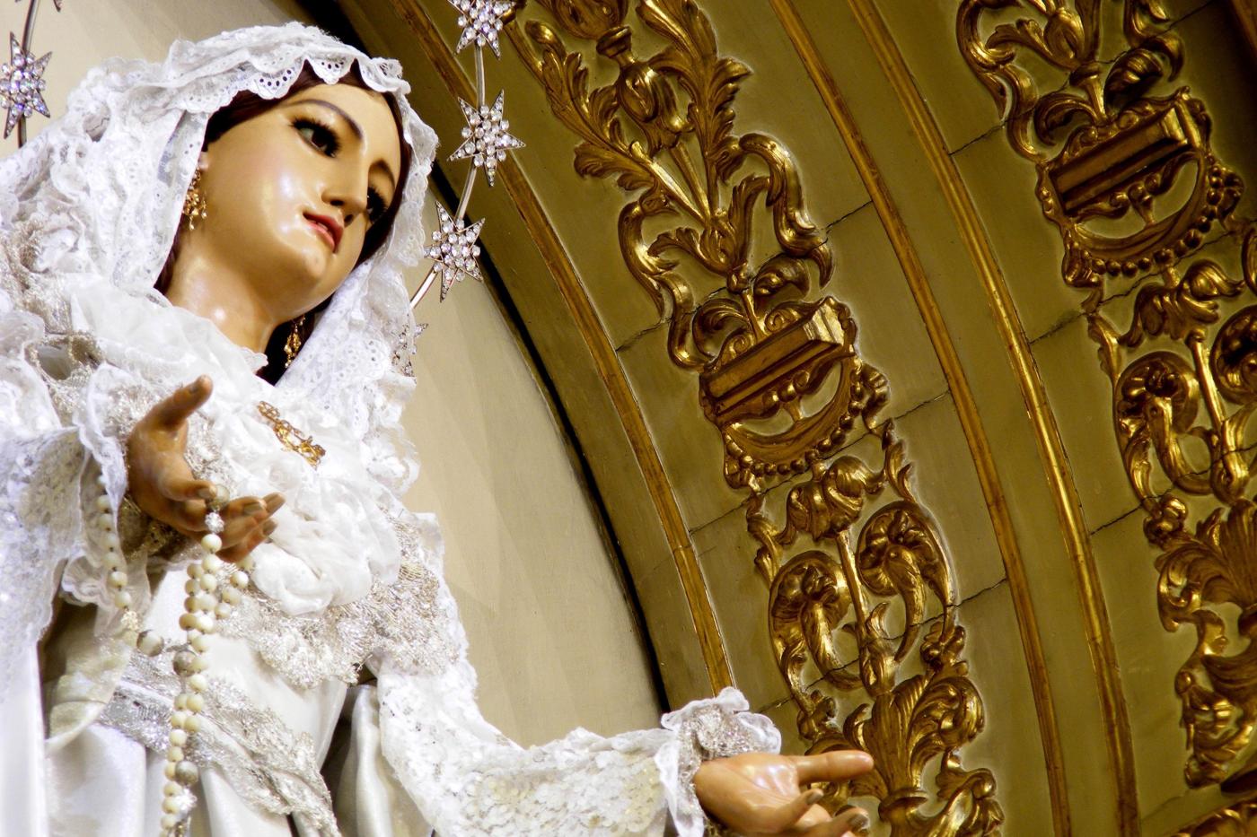 File:Virgen del Rocio Novia de Malaga Coronacion canonica.jpg - Wikipedia