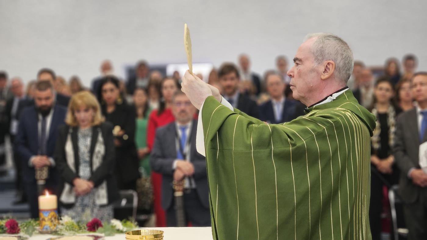 Mons. Catalá presidió la Eucaristía en la convivencia de catequistas del Camino Neocatecumenal celebrada en Loja