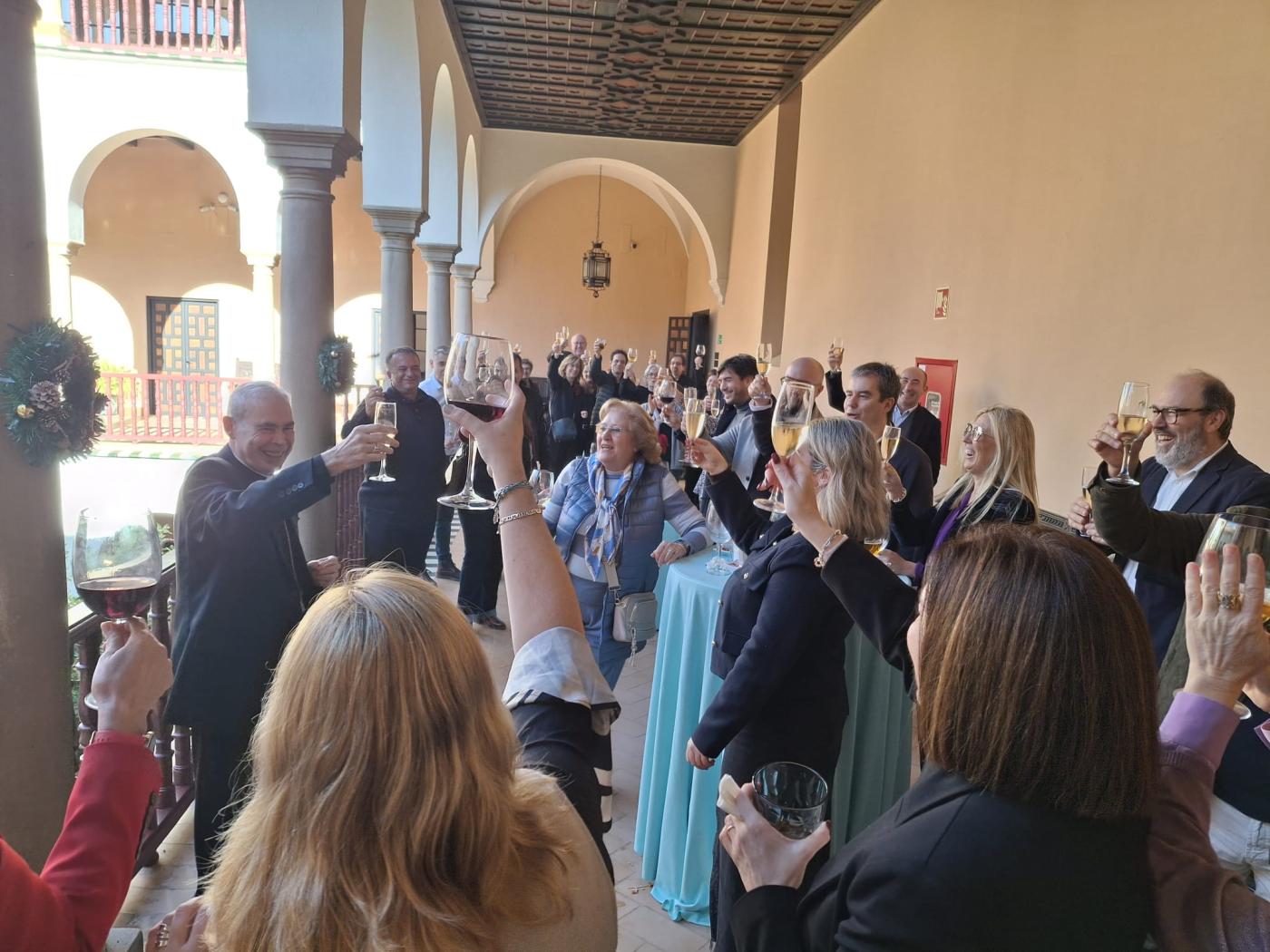 Brindis tras la felicitación de la curia con motivo de la Navidad y por su cumpleaños al Sr. Obispo de Málaga