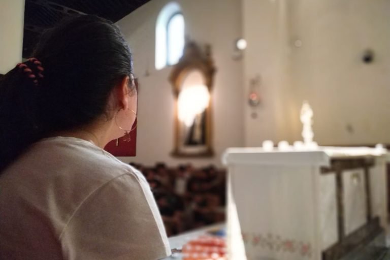 Los jóvenes celebran su Adoremus en el Seminario