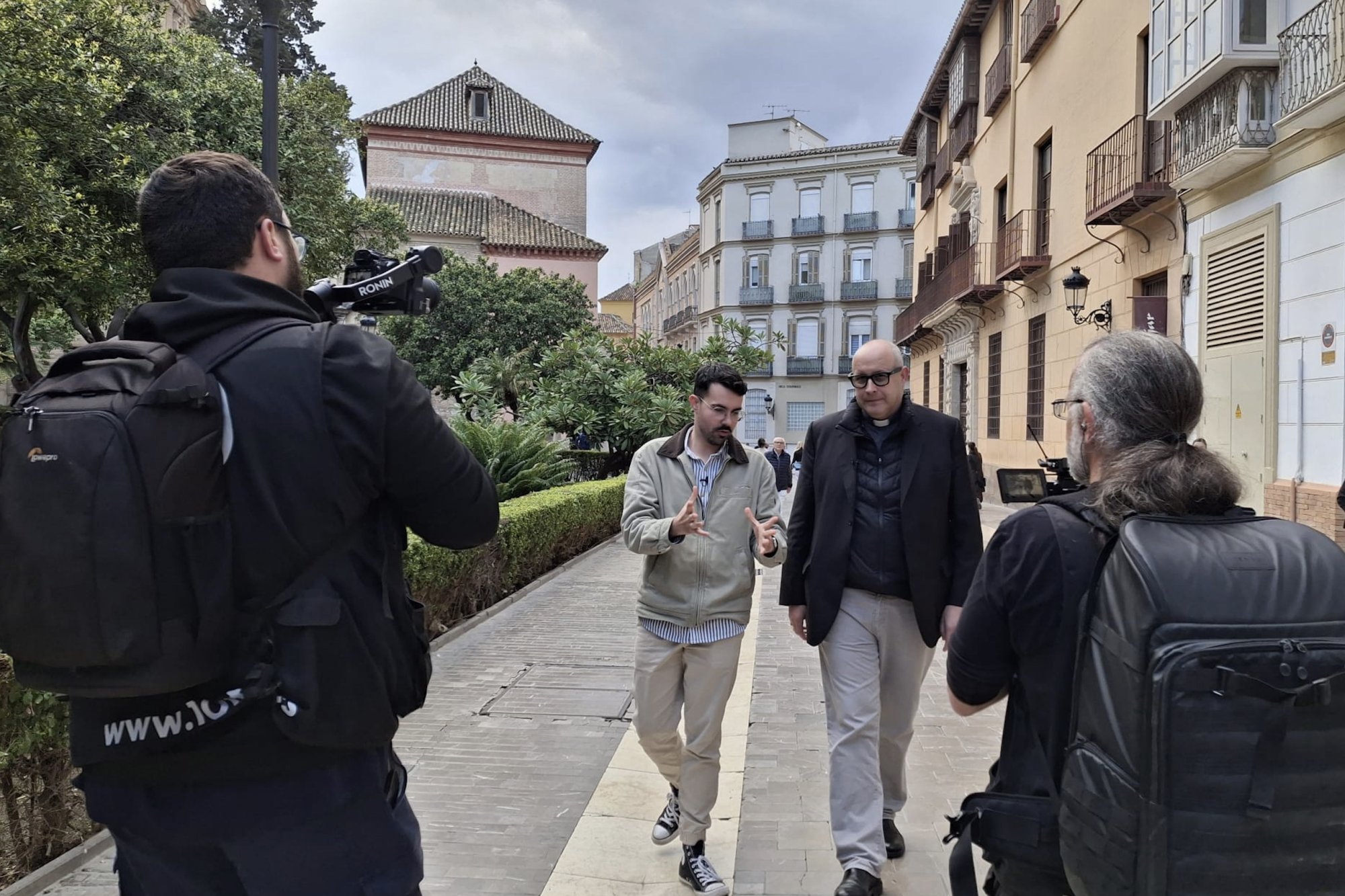 Un día con el obispo de Málaga, en 101 Televisión