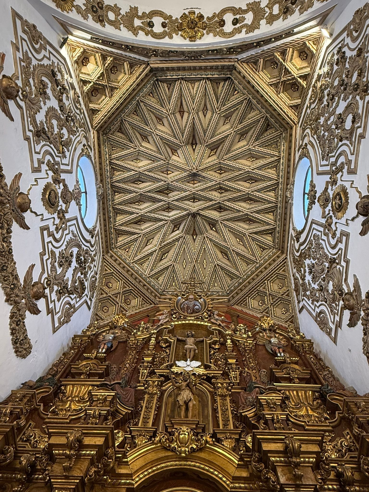 Alfarje de la iglesia de San Juan Bautista de Coín tras su restauración