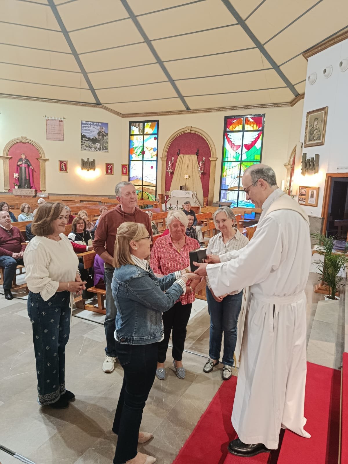 El arciprestazgo de Fuengirola-Torremolinos recibe los Santos Óleos