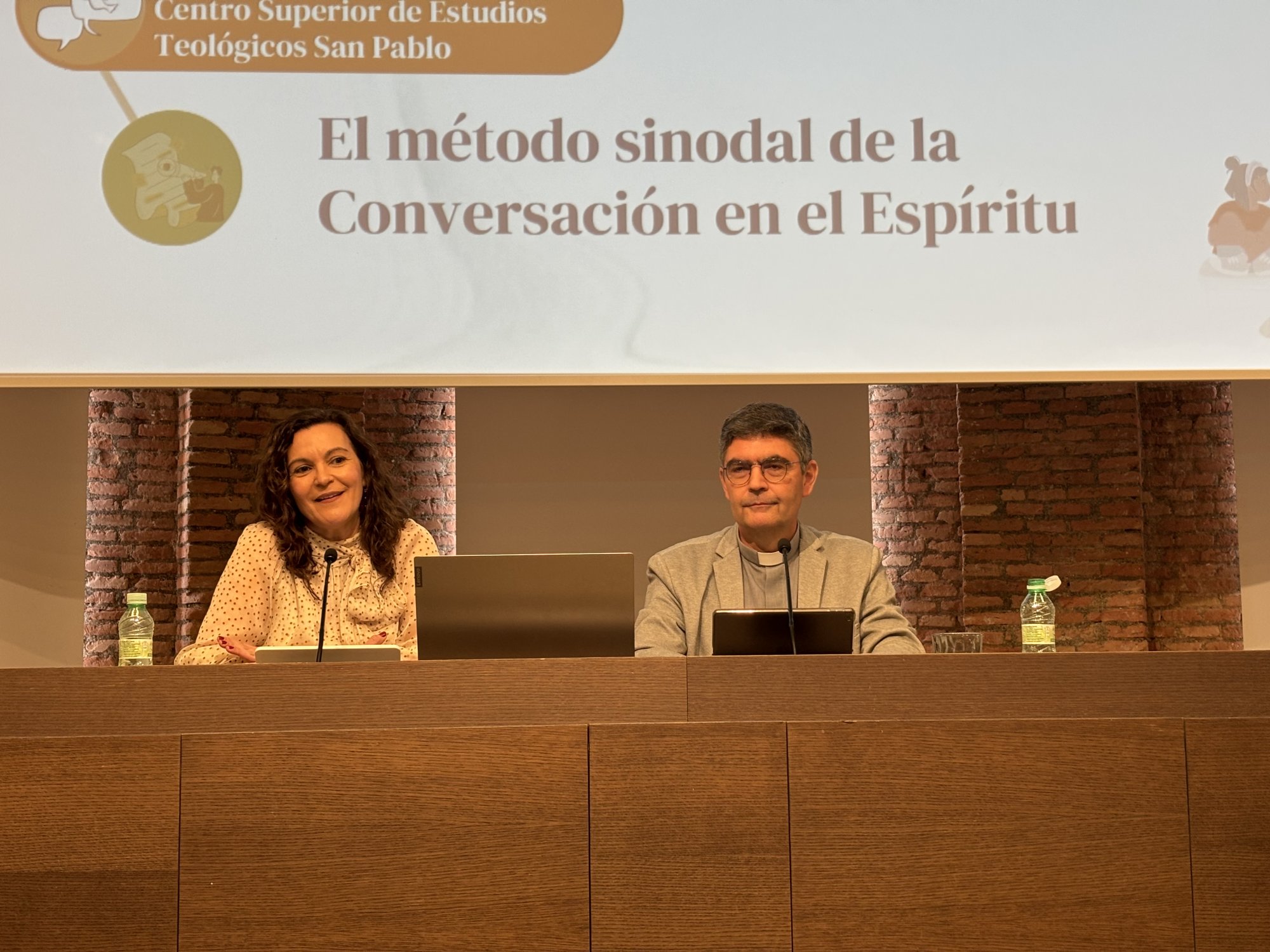Así fueron las ponencias sobre Conversación en el Espíritu y el Documento de Trabajo
