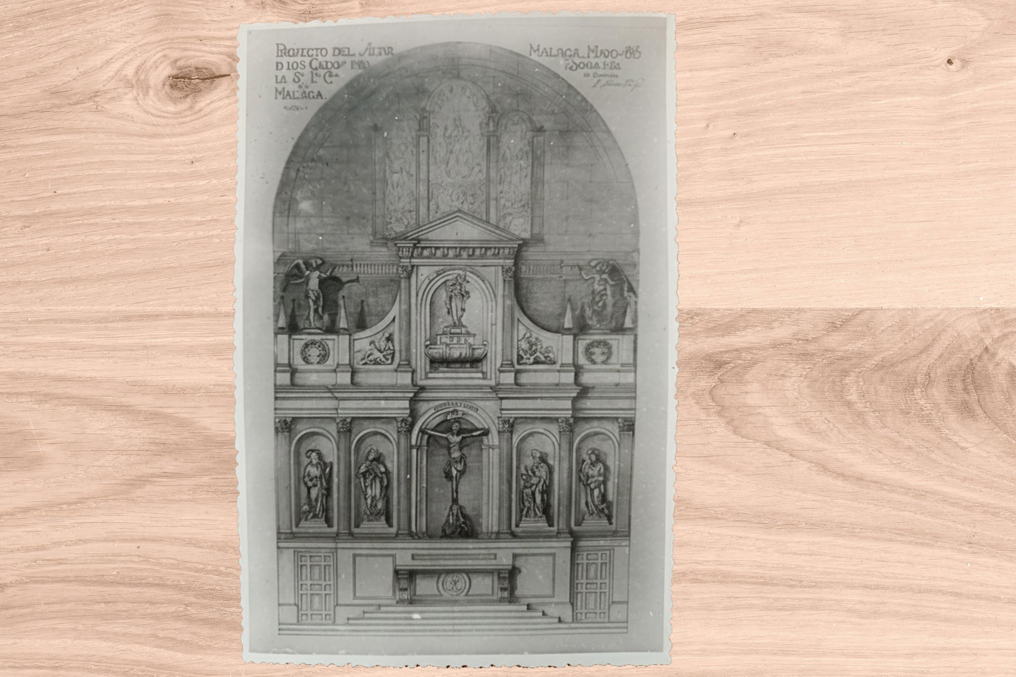 El boceto del retablo de la capilla del Cristo de la Victoria del escultor aloreño José Navas Parejo