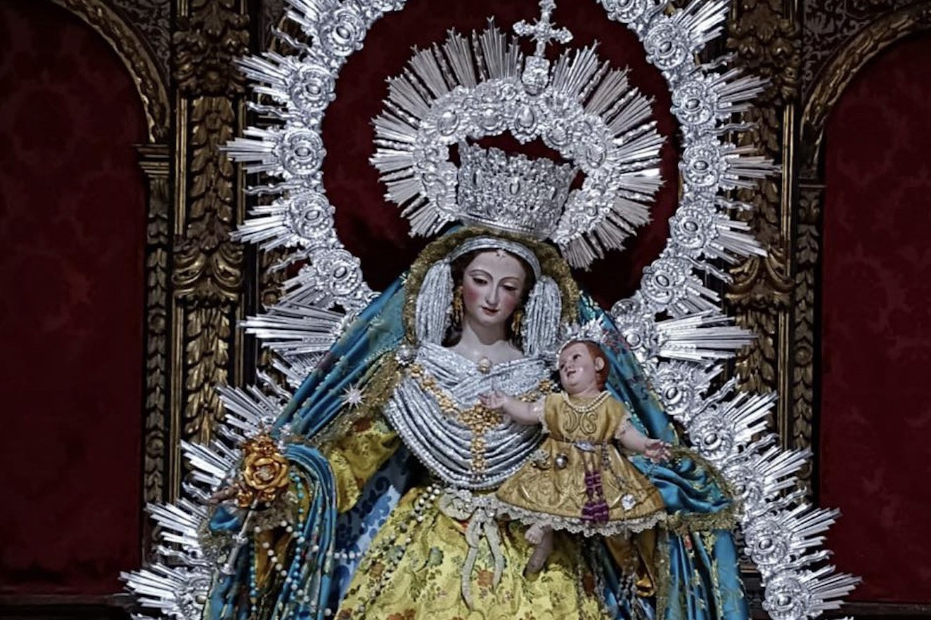 CHURRIANA. Mes mariano con las vírgenes hispanoamericanas