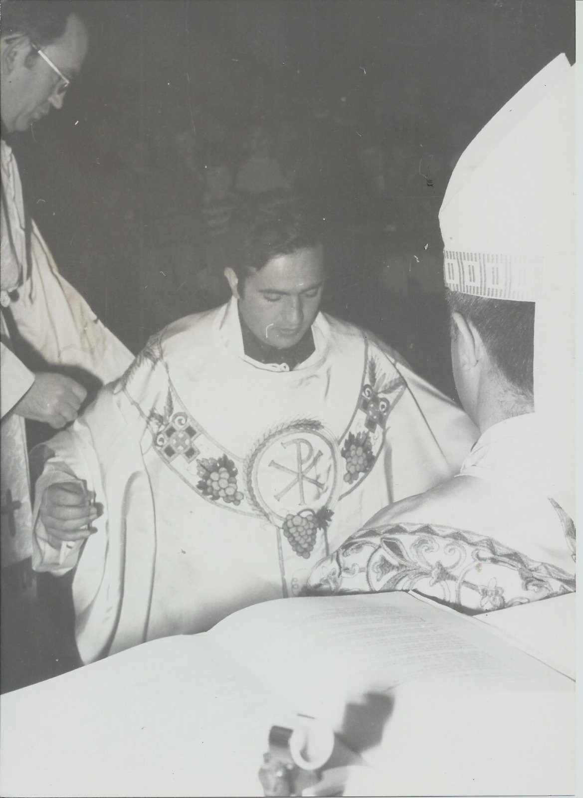Ordenación de Guillermo González