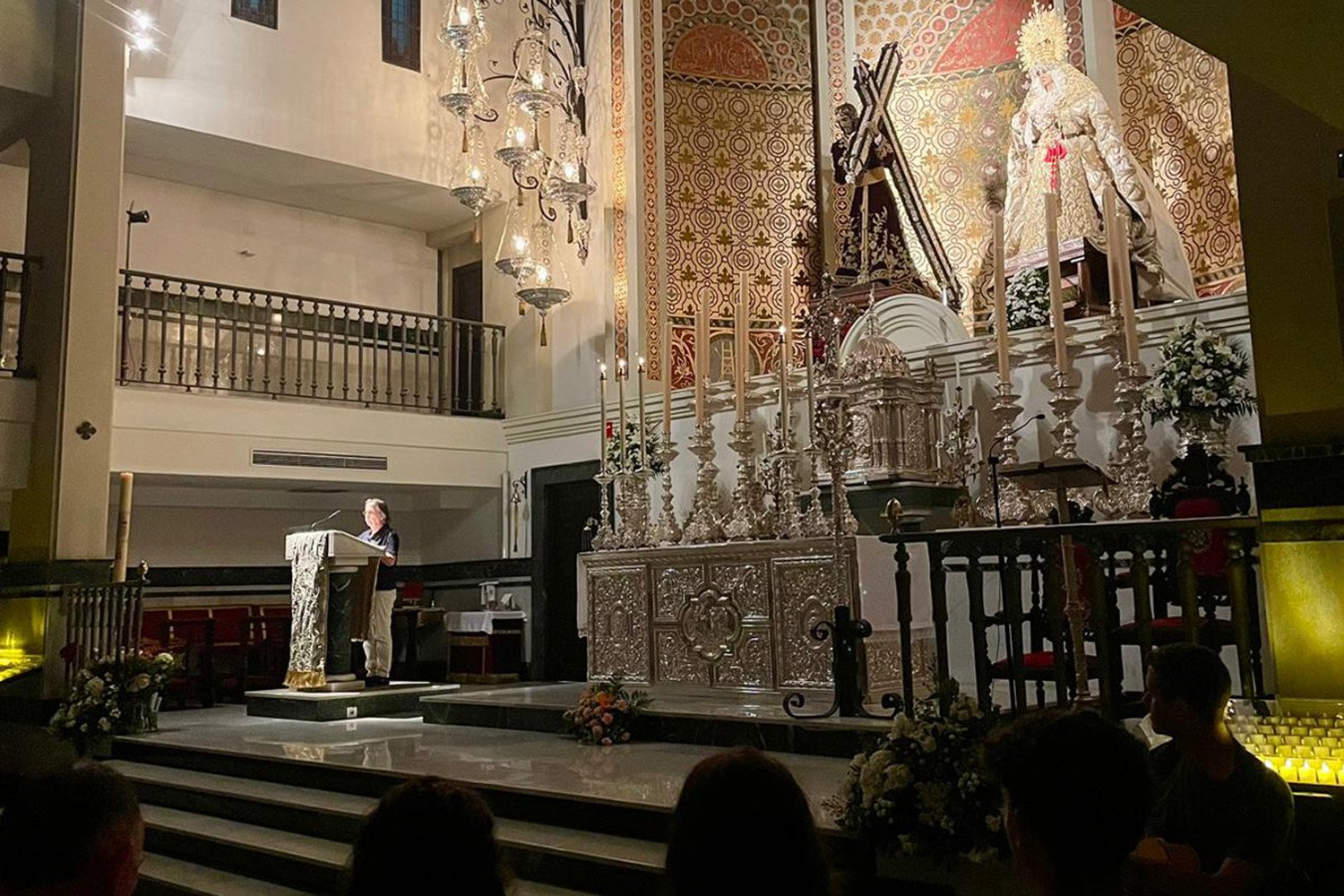 Camino a la Vida de la mano de la Virgen de la Esperanza