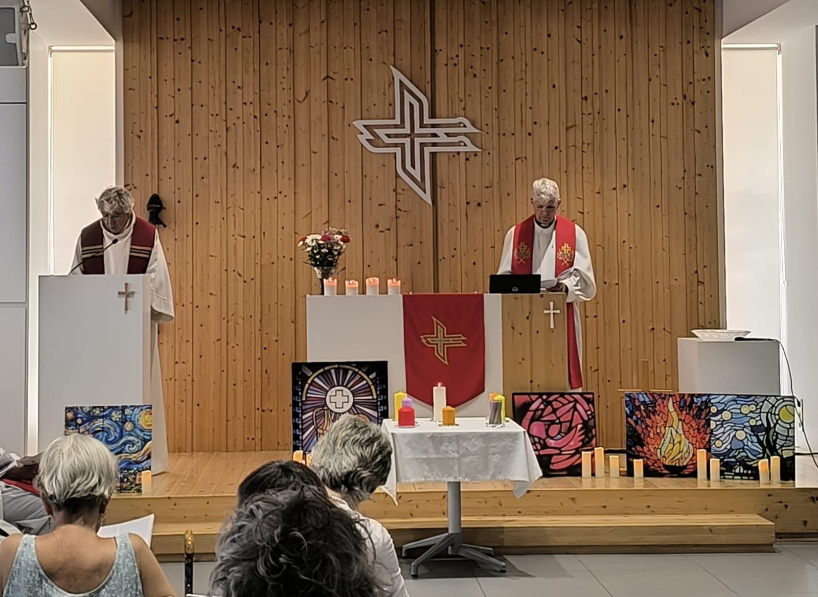 Vigilia Ecuménica de Pentecostés celebrada en 2025 en la Iglesia Luterana Finlandesa