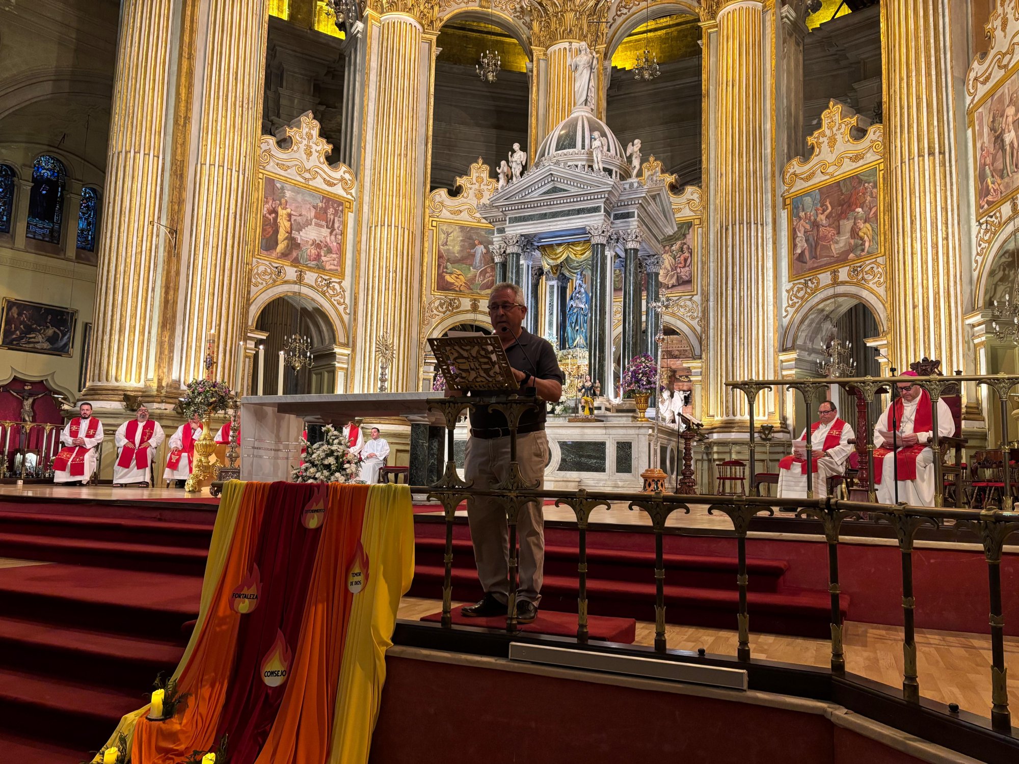 Adoremus de Pentecostés  en la Catedral