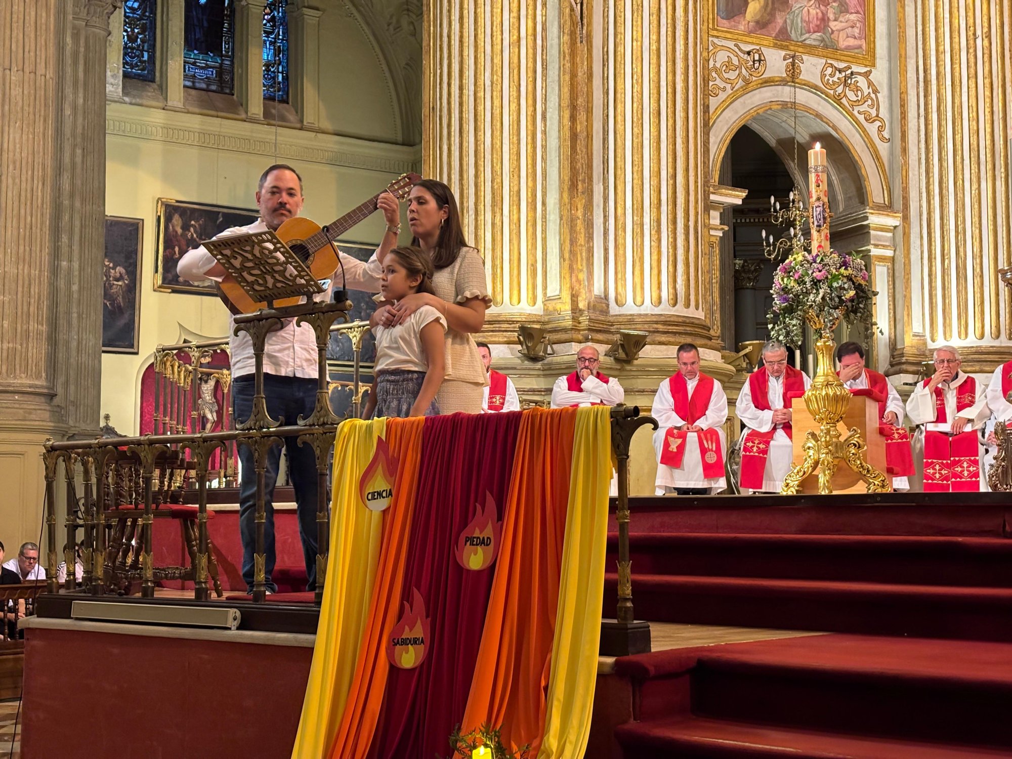 Adoremus de Pentecostés  en la Catedral