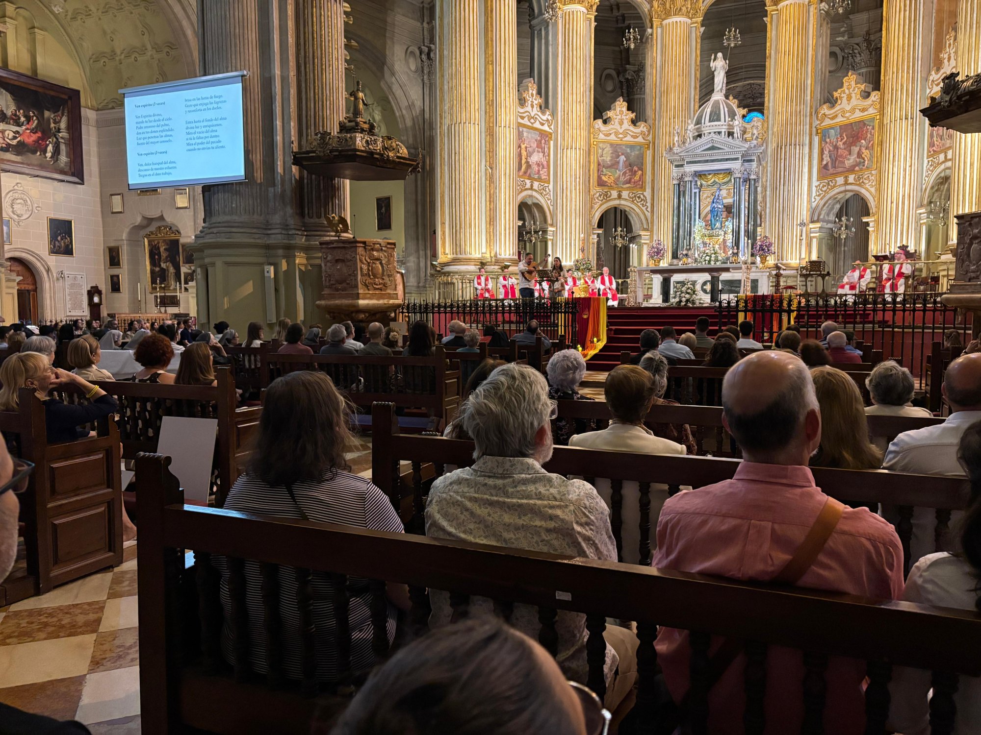 Adoremus de Pentecostés  en la Catedral