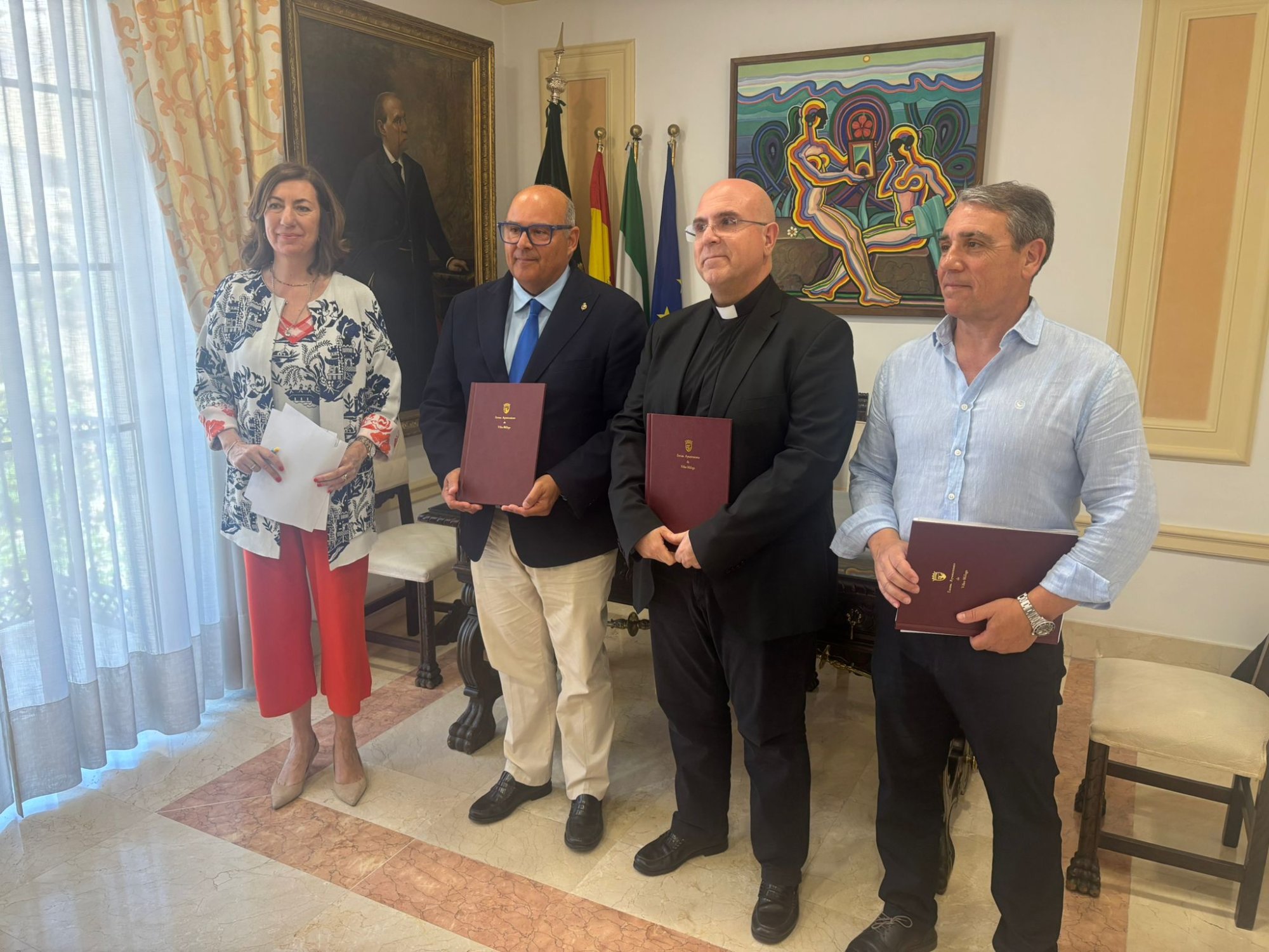 Firma del acuerdo entre el Obispado de Málaga y el Ayuntamiento de Vélez-Málaga