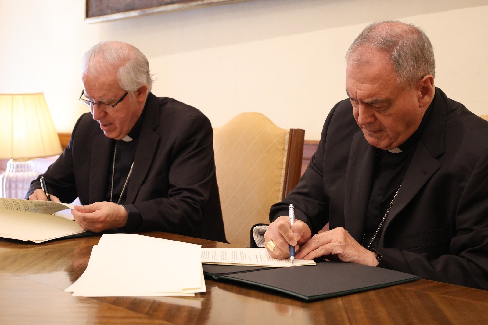 Los Obispos del Sur y la Junta de Andalucía garantizan la asistencia religiosa en los centros hospitalarios públicos