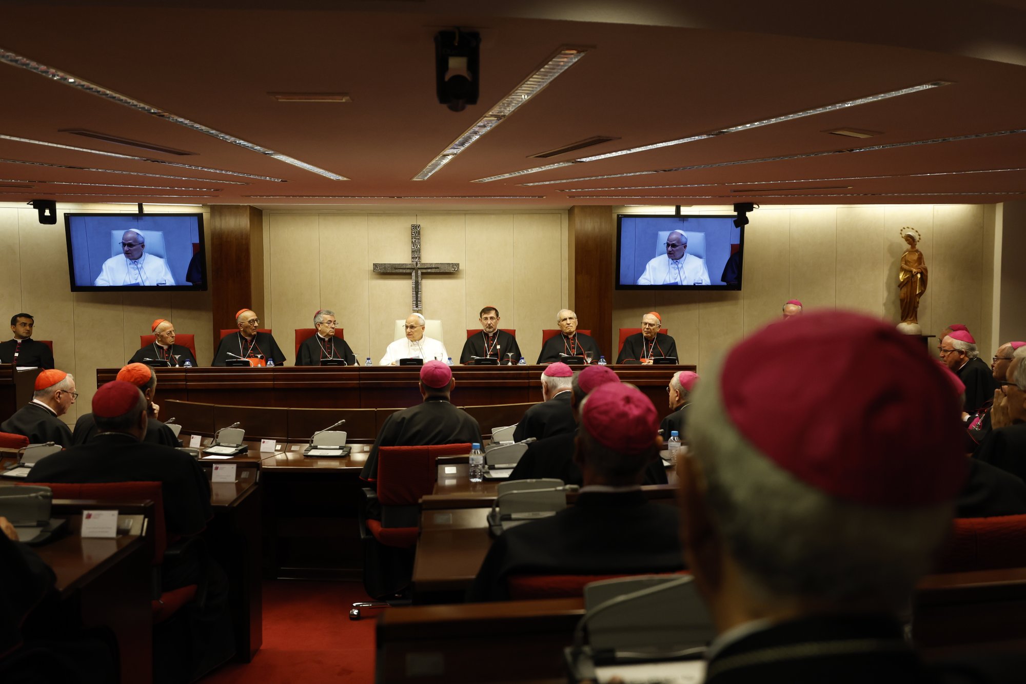 El papa a los Obispos de la CEE: «Una Iglesia reconciliada por dentro puede hablar con mayor libertad»