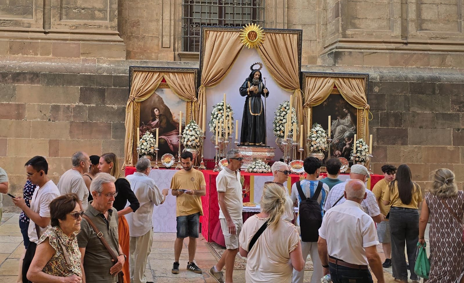 San Francisco de Paula y los altares del Corpus, en Victoria Gloria a Ti