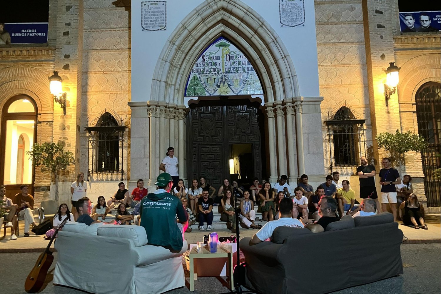 Los jóvenes, invitados a ser chispa de una humanidad nueva