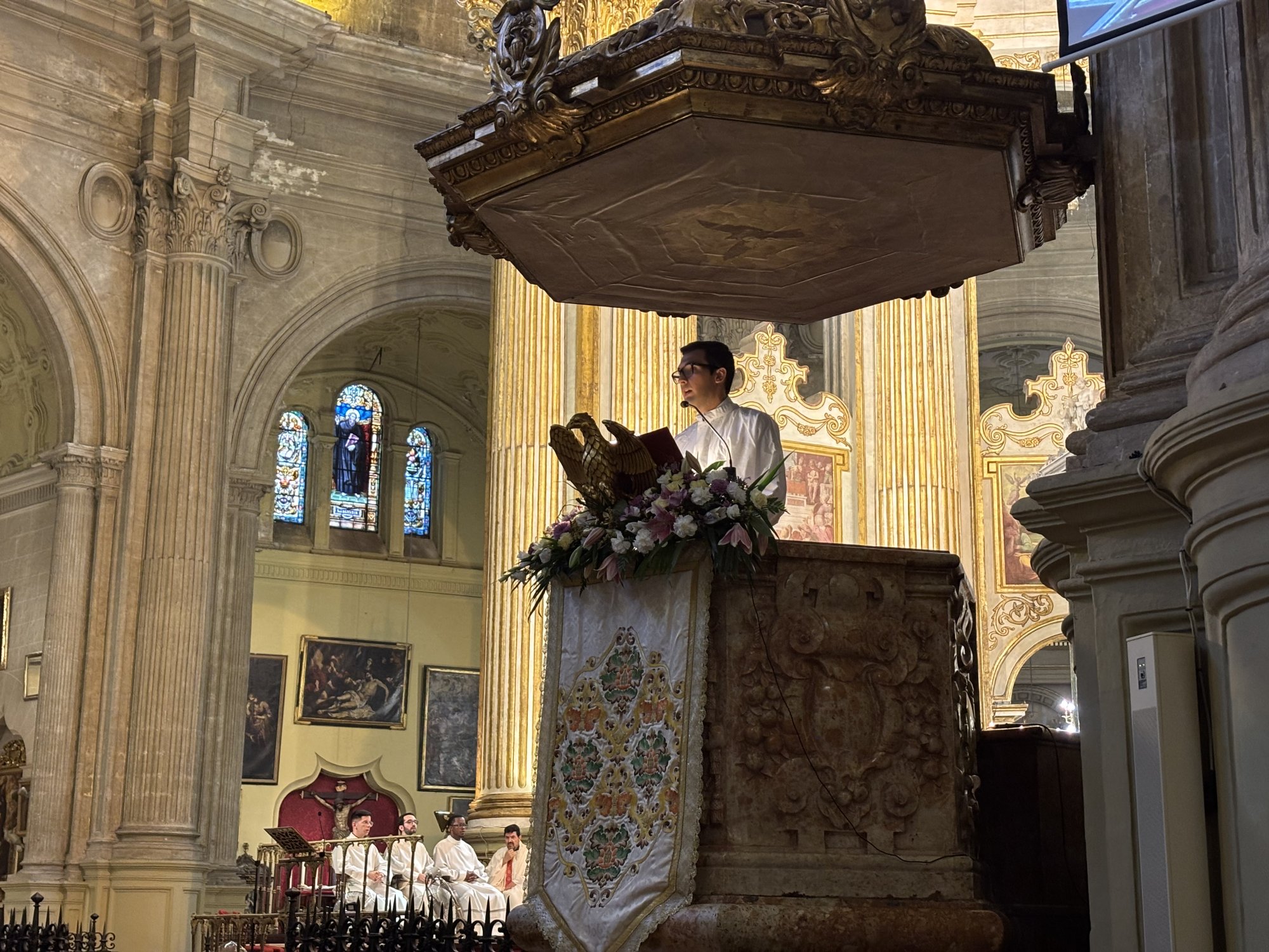 Huberto, Cristian y José Francisco, primeros diáconos y sacerdote ordenados por Mons. Satué