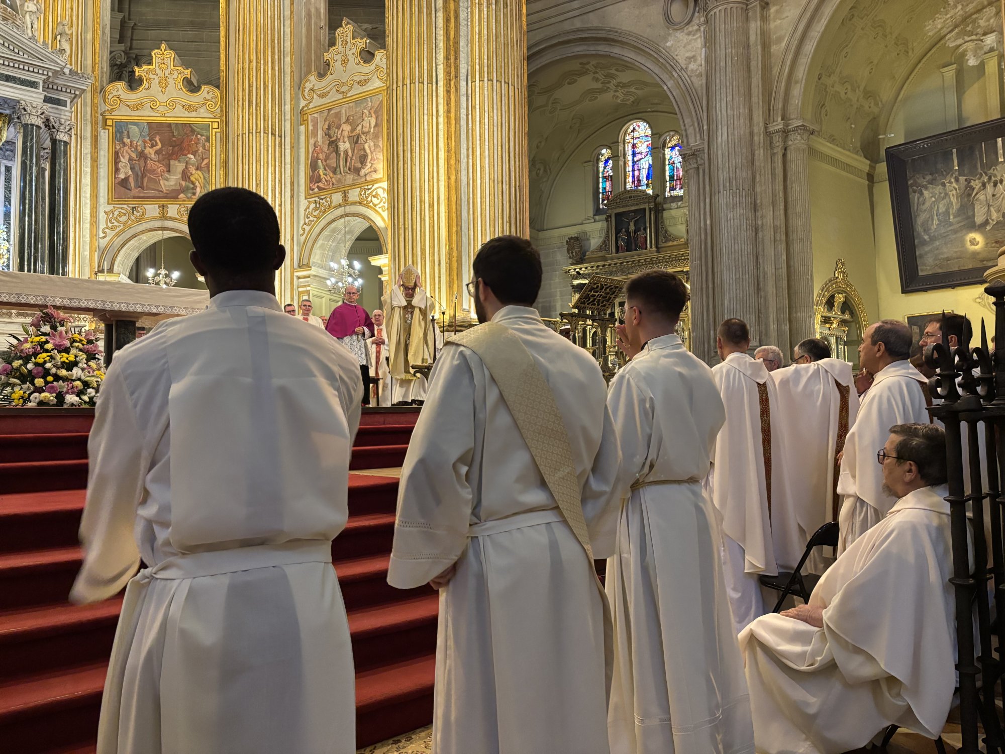 Huberto, Cristian y José Francisco, primeros diáconos y sacerdote ordenados por Mons. Satué