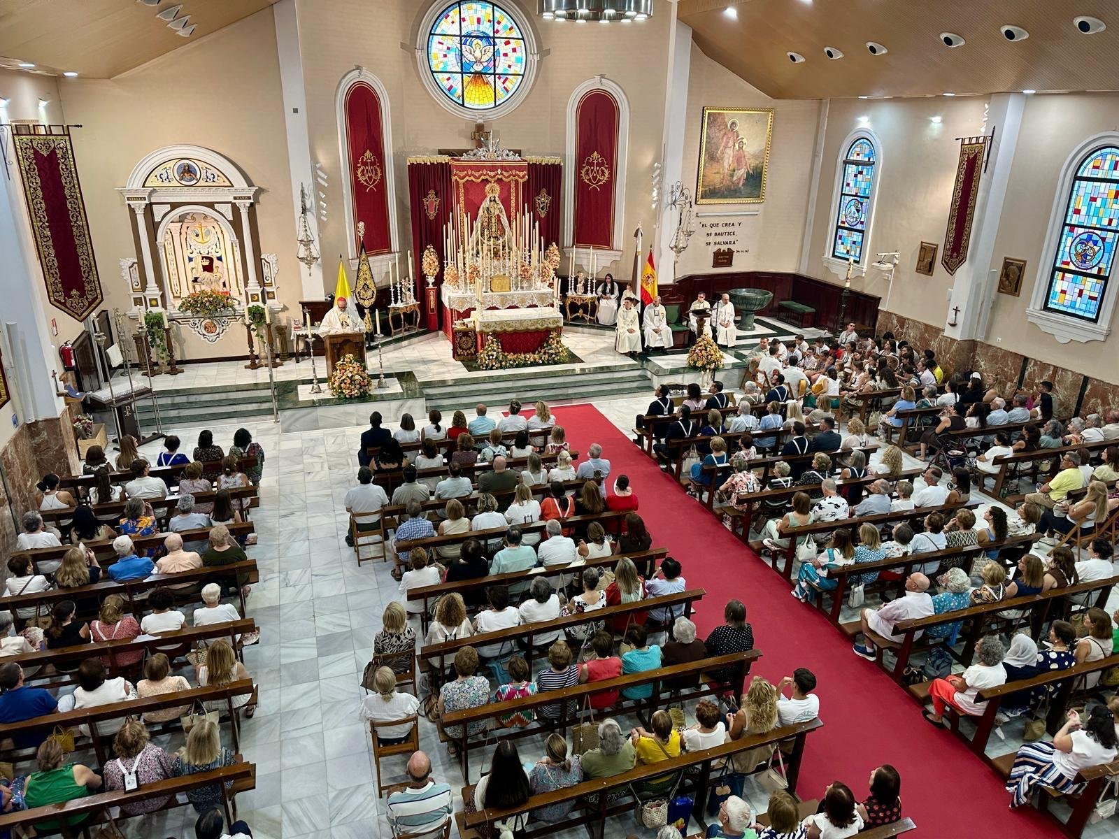FUENGIROLA. Mons. Satué inicia y preside la novena a la Virgen del Carmen