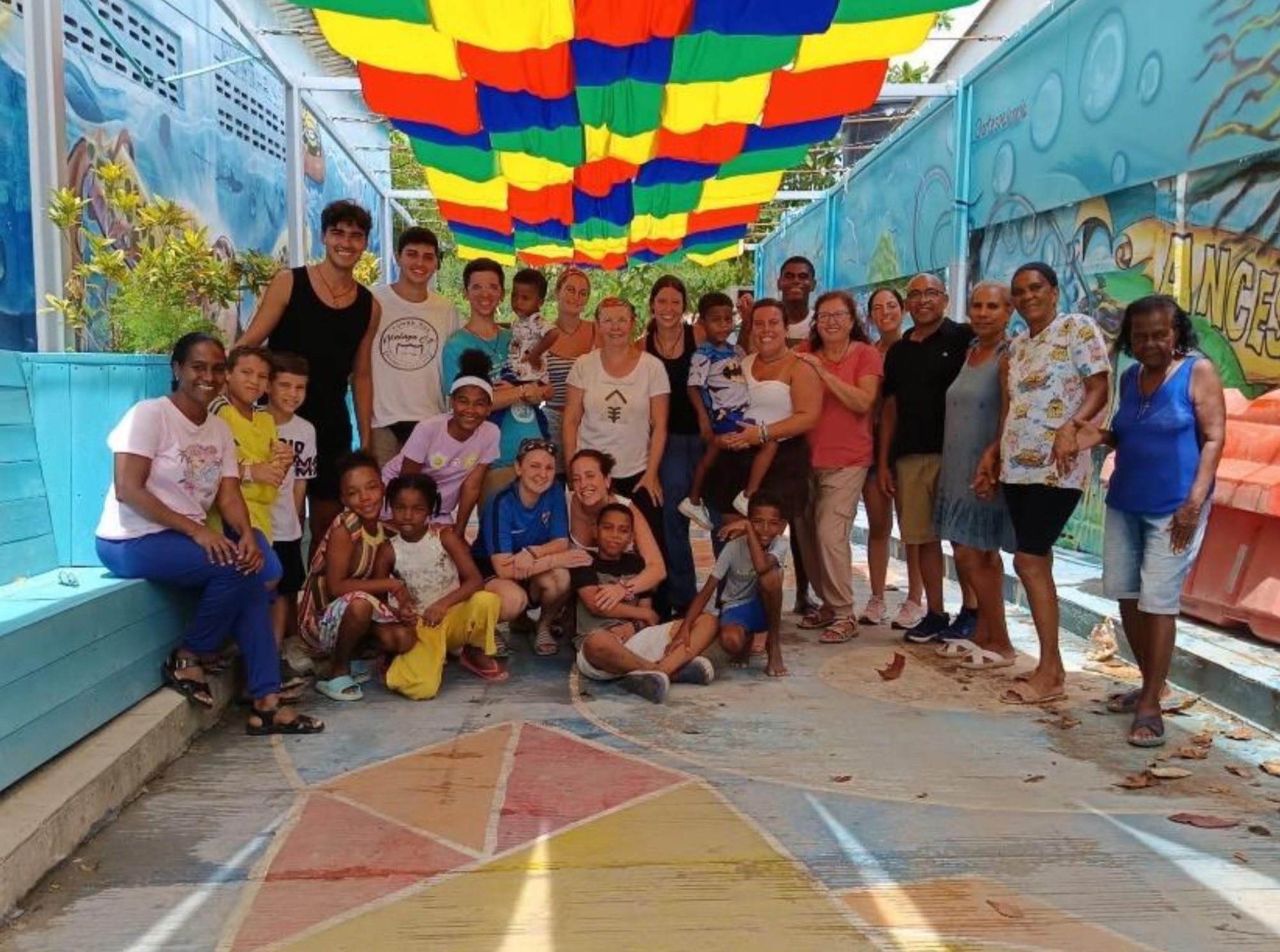 Los jóvenes misioneros reciben el envío a la experiencia Colombia 26