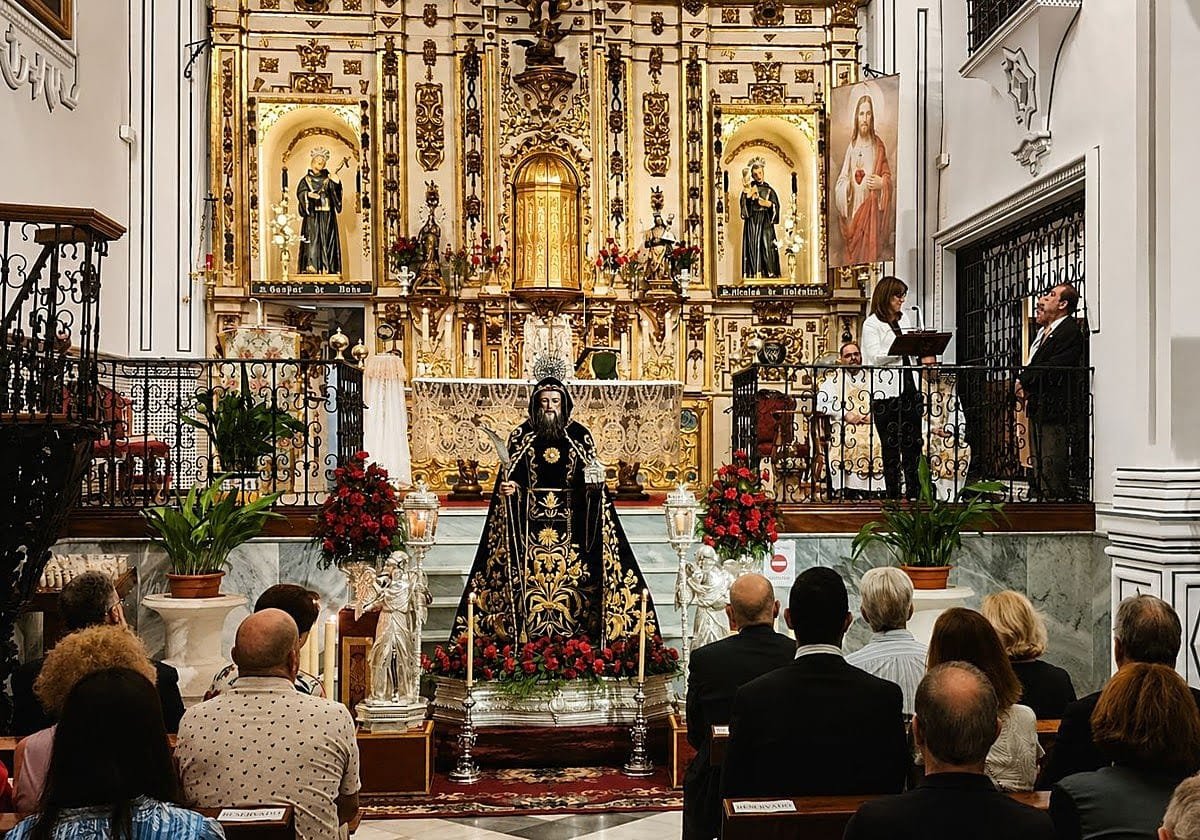 Las religiosas Mínimas de Archidona presentan la imagen restaurada de san Francisco de Paula