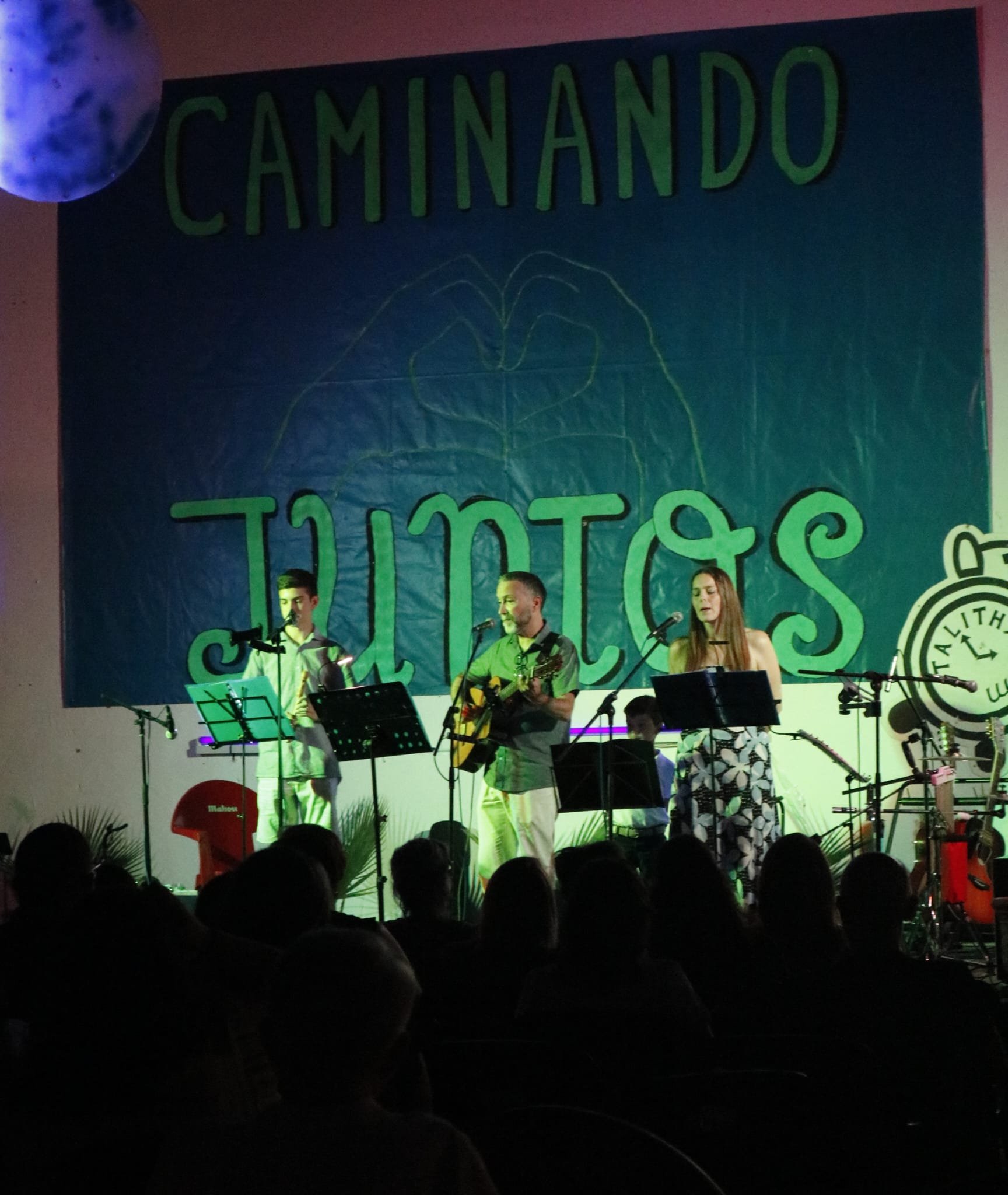 Talithakum, caminando juntos y junto al Pastor
