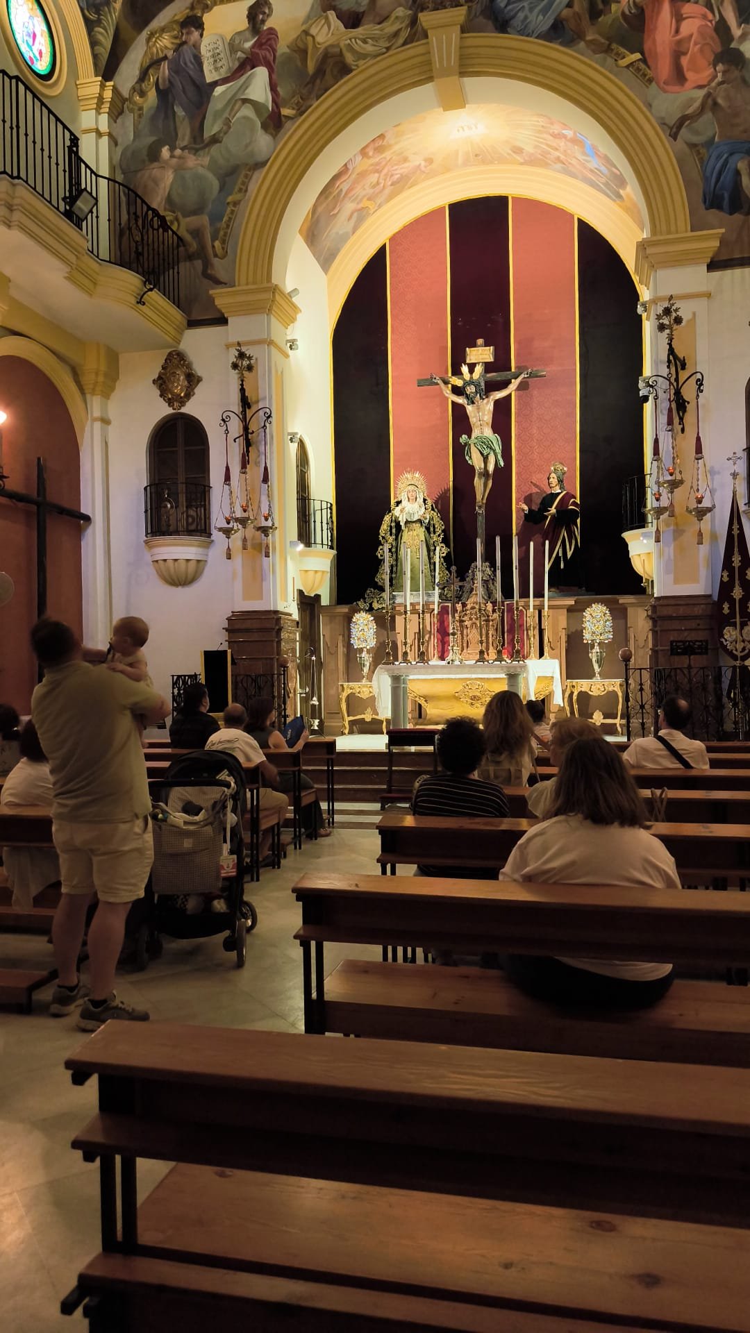 La Plaza de la Victoria, lugar de oración y música en el Encuentro de Laicos