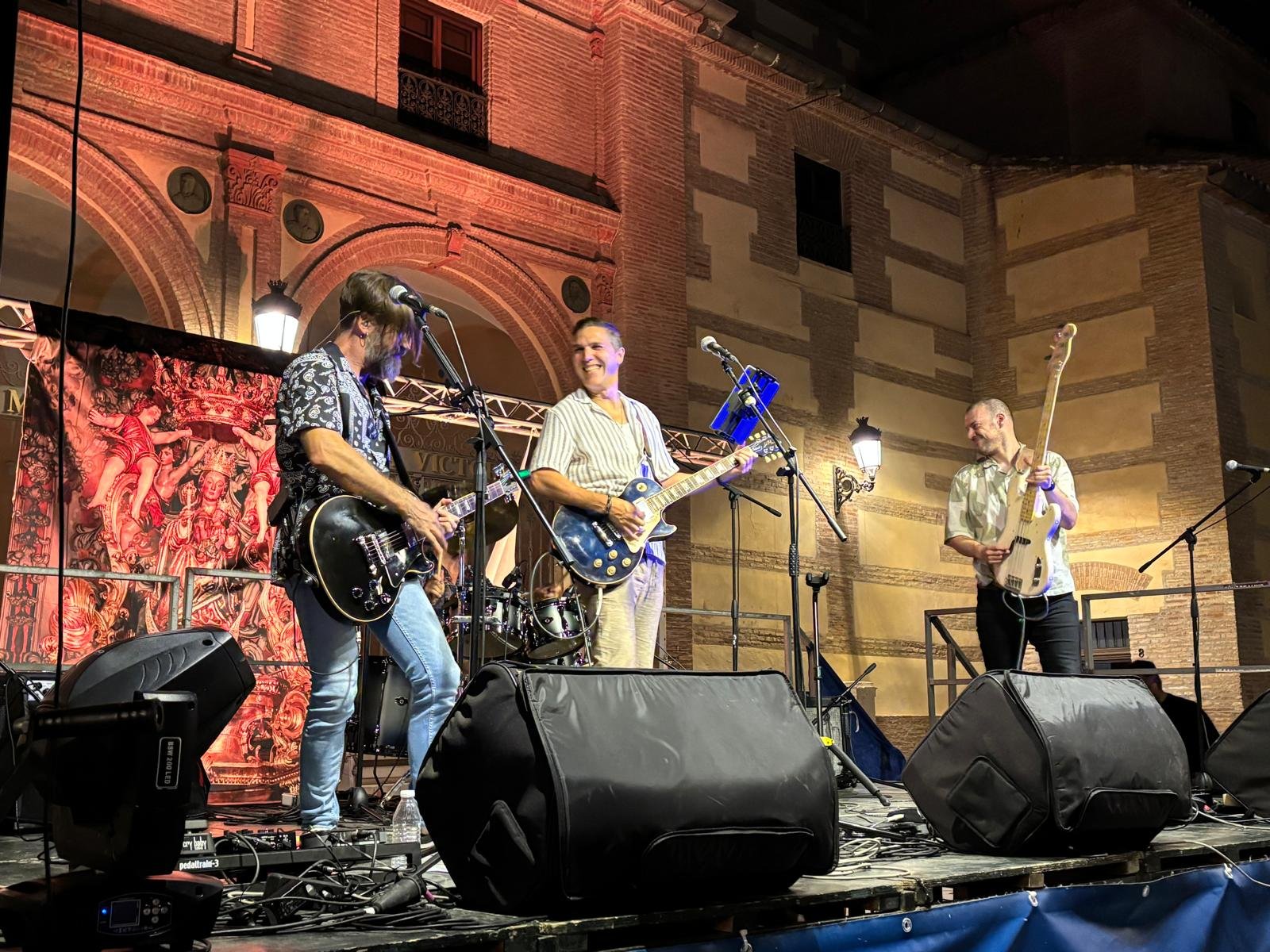 La Plaza de la Victoria, lugar de oración y música en el Encuentro de Laicos