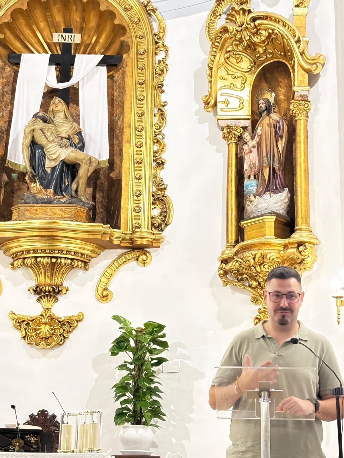 La parroquia de las Angustias visibiliza la labor del tejido social de El Palo en un encuentro abierto a la ciudadanía