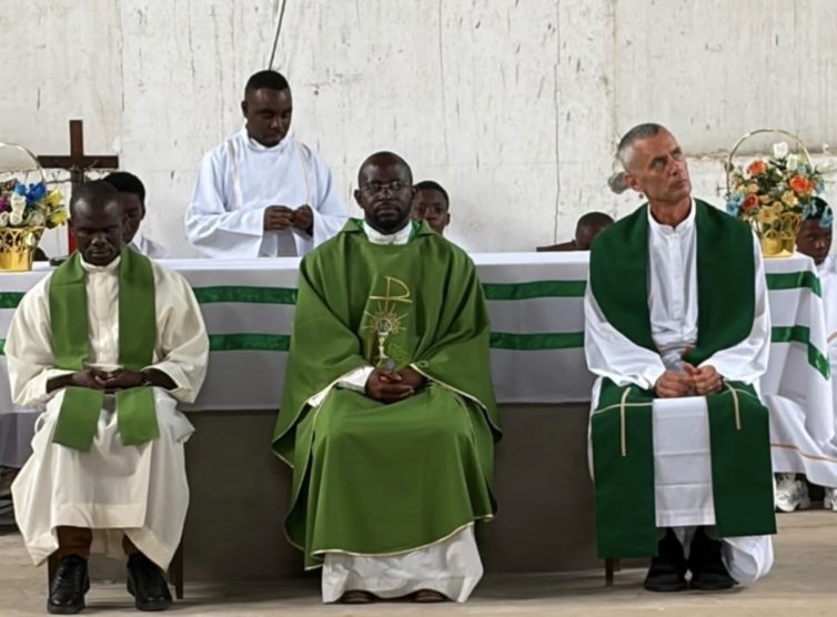 Sacerdotes malagueños "contagian solidaridad" en Guinea Ecuatorial