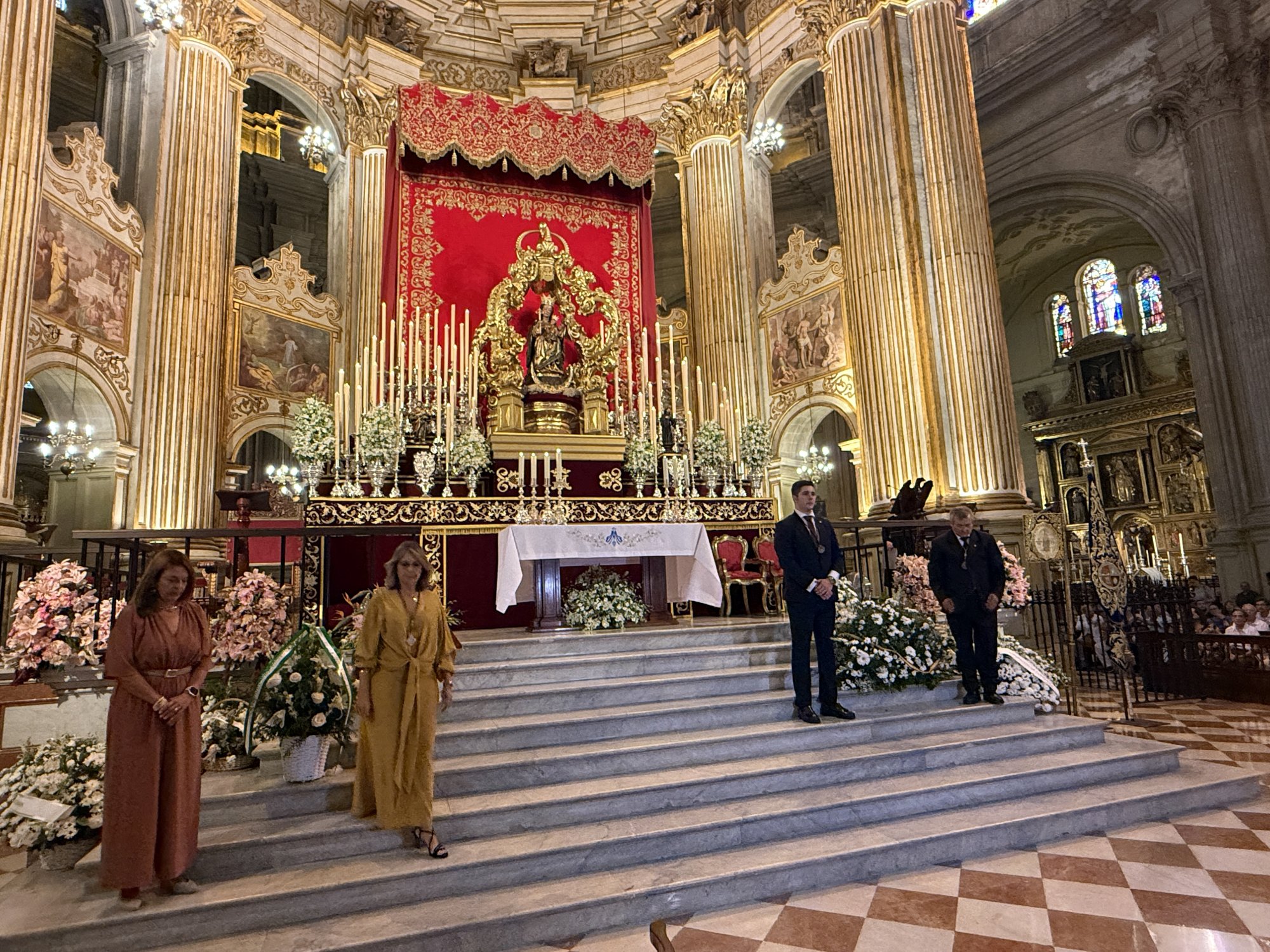 «Humildes, agradecidos y fieles, como María»