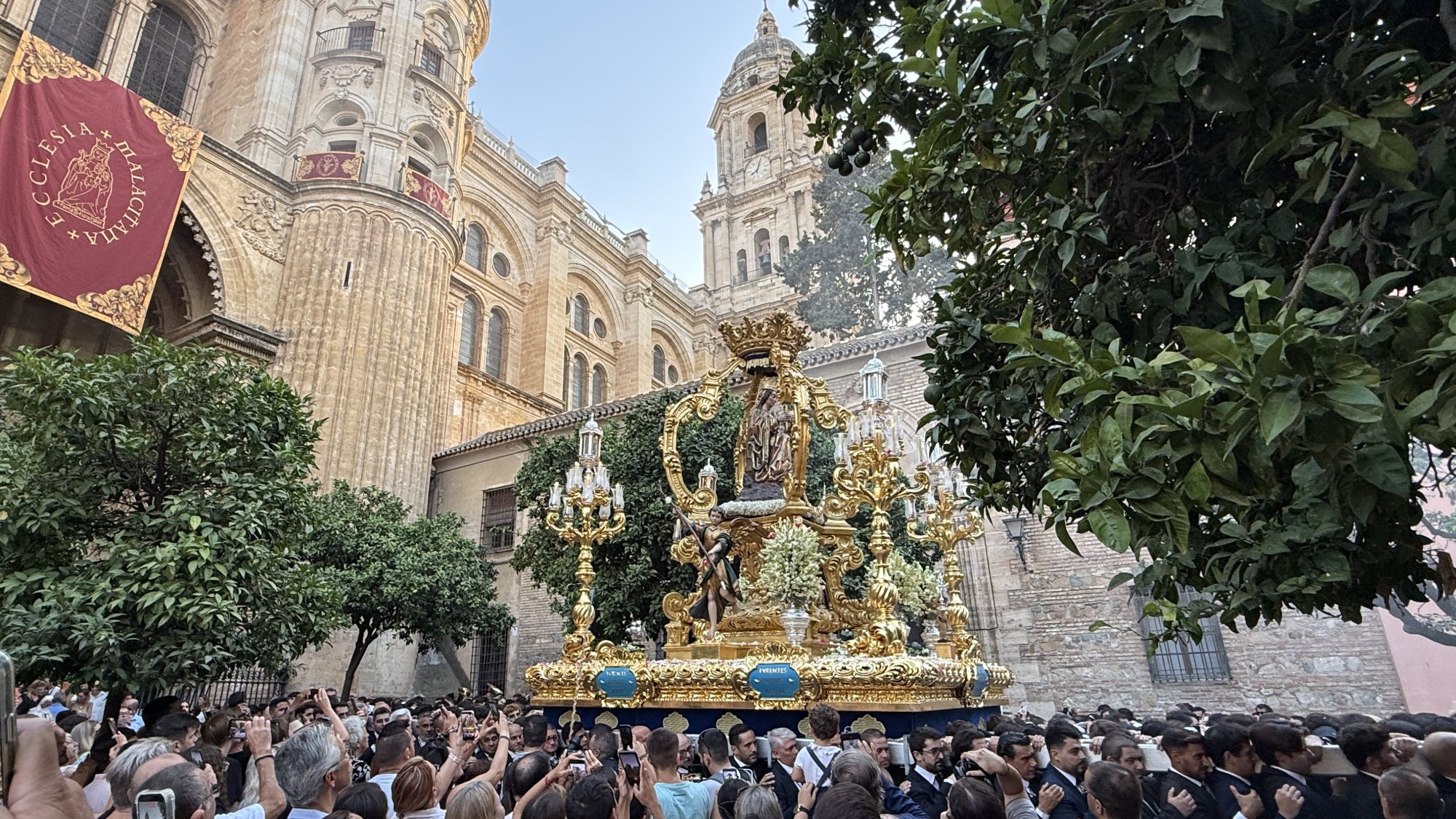 «Humildes, agradecidos y fieles, como María»