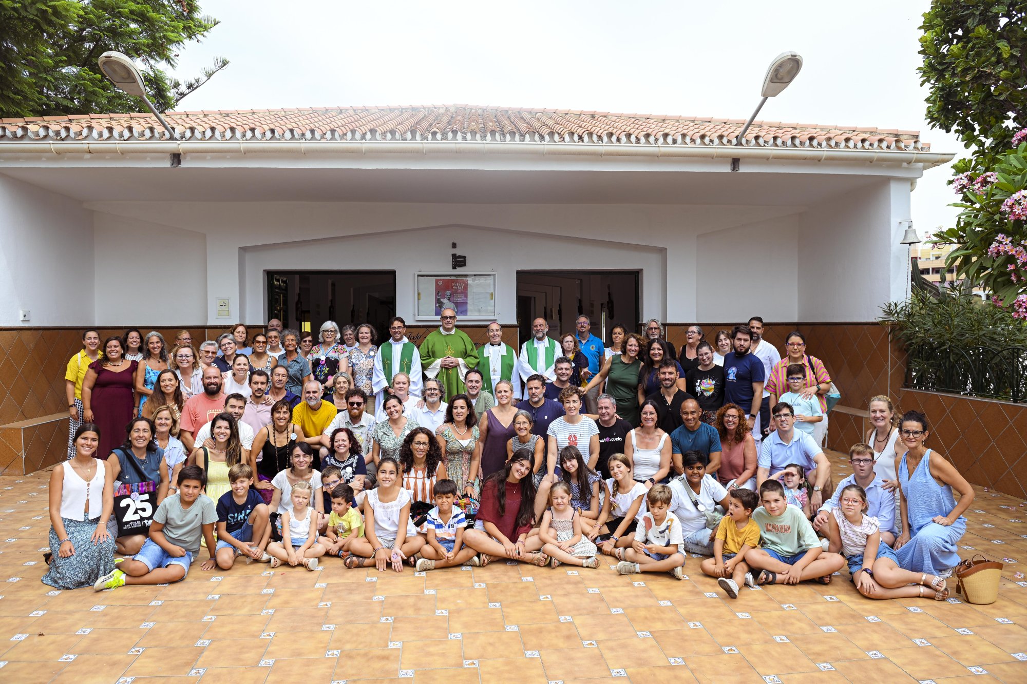 Eucaristía 25 años MISEVI celebrada en el colegio La Marina de Torre de Benagalbón