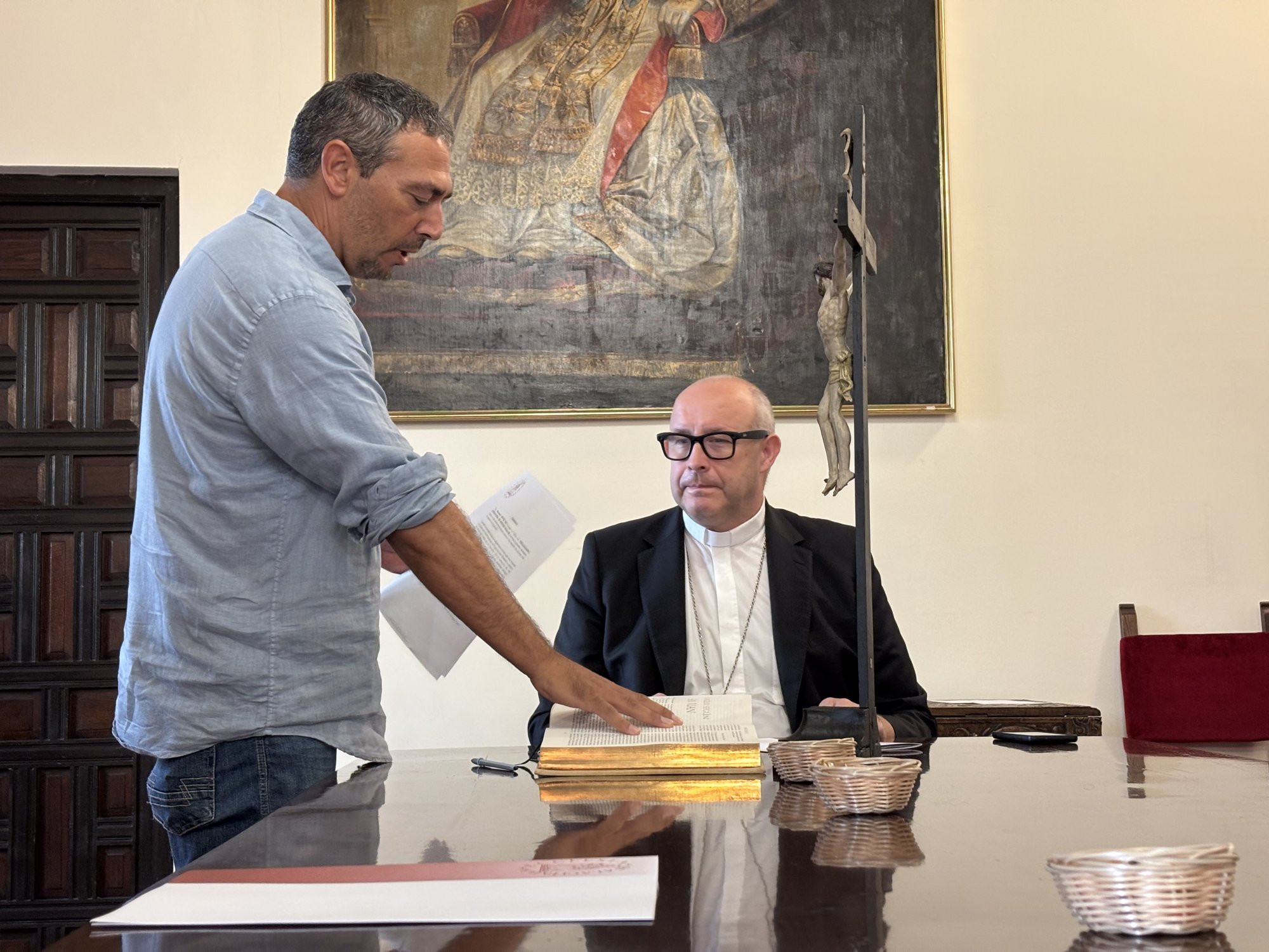 Los nuevos delegados diocesanos firman sus cargos y hacen profesión de fe