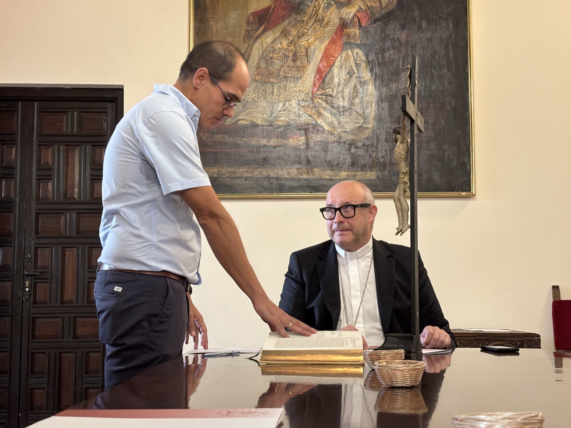 Los nuevos delegados diocesanos firman sus cargos y hacen profesión de fe
