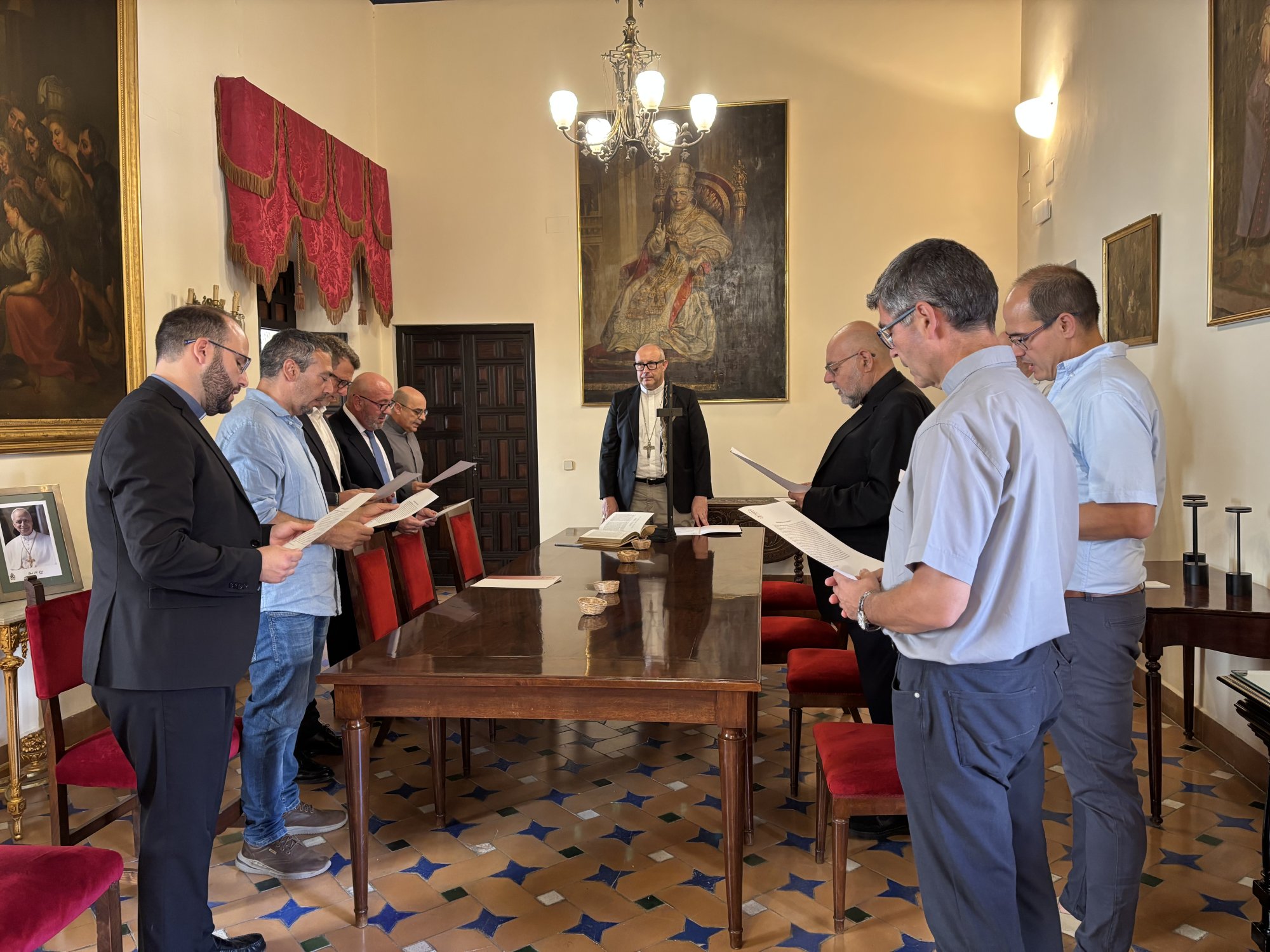 Los nuevos delegados diocesanos firman sus cargos y hacen profesión de fe