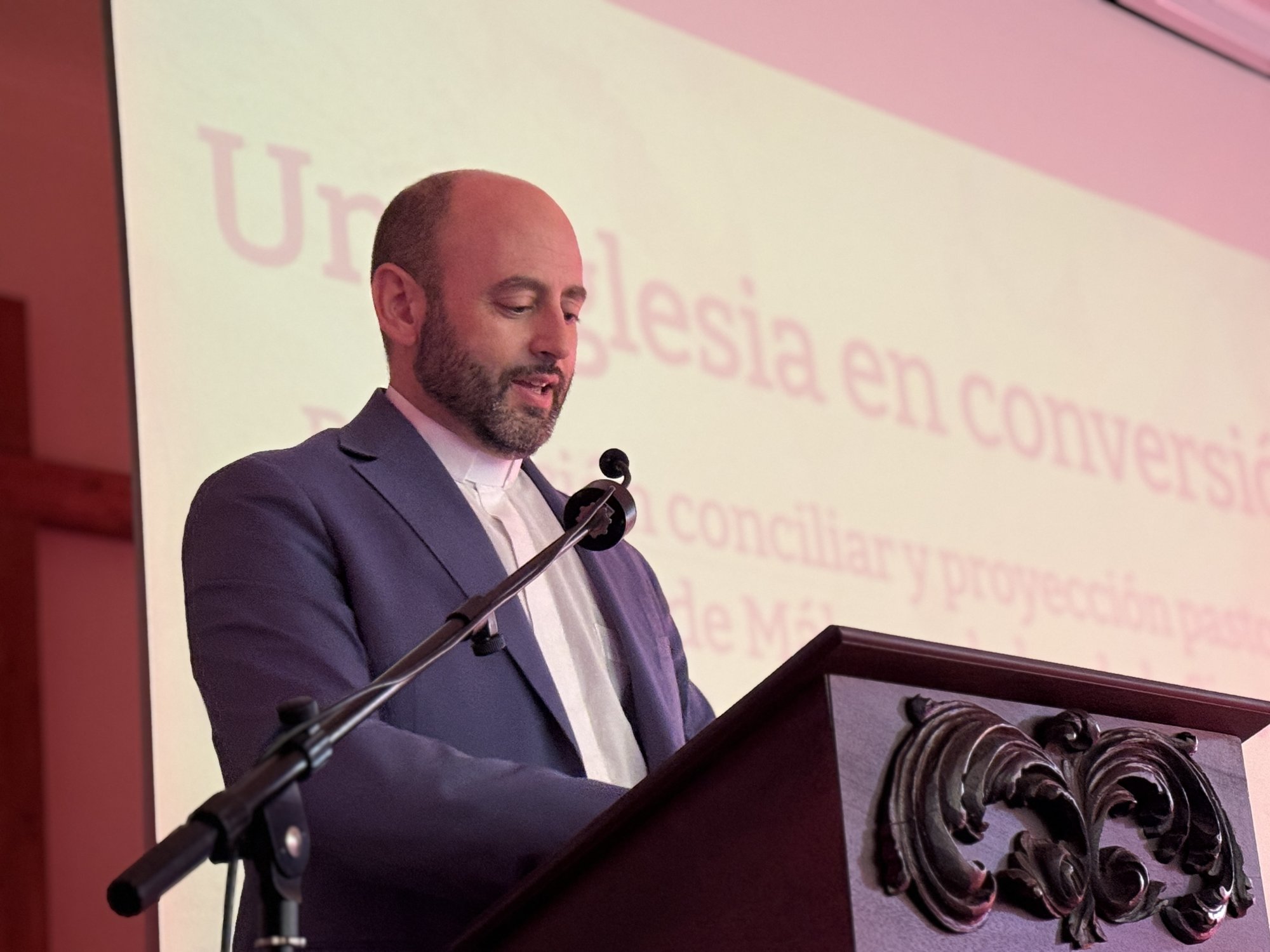«La Iglesia necesita estar siempre en continua reforma»