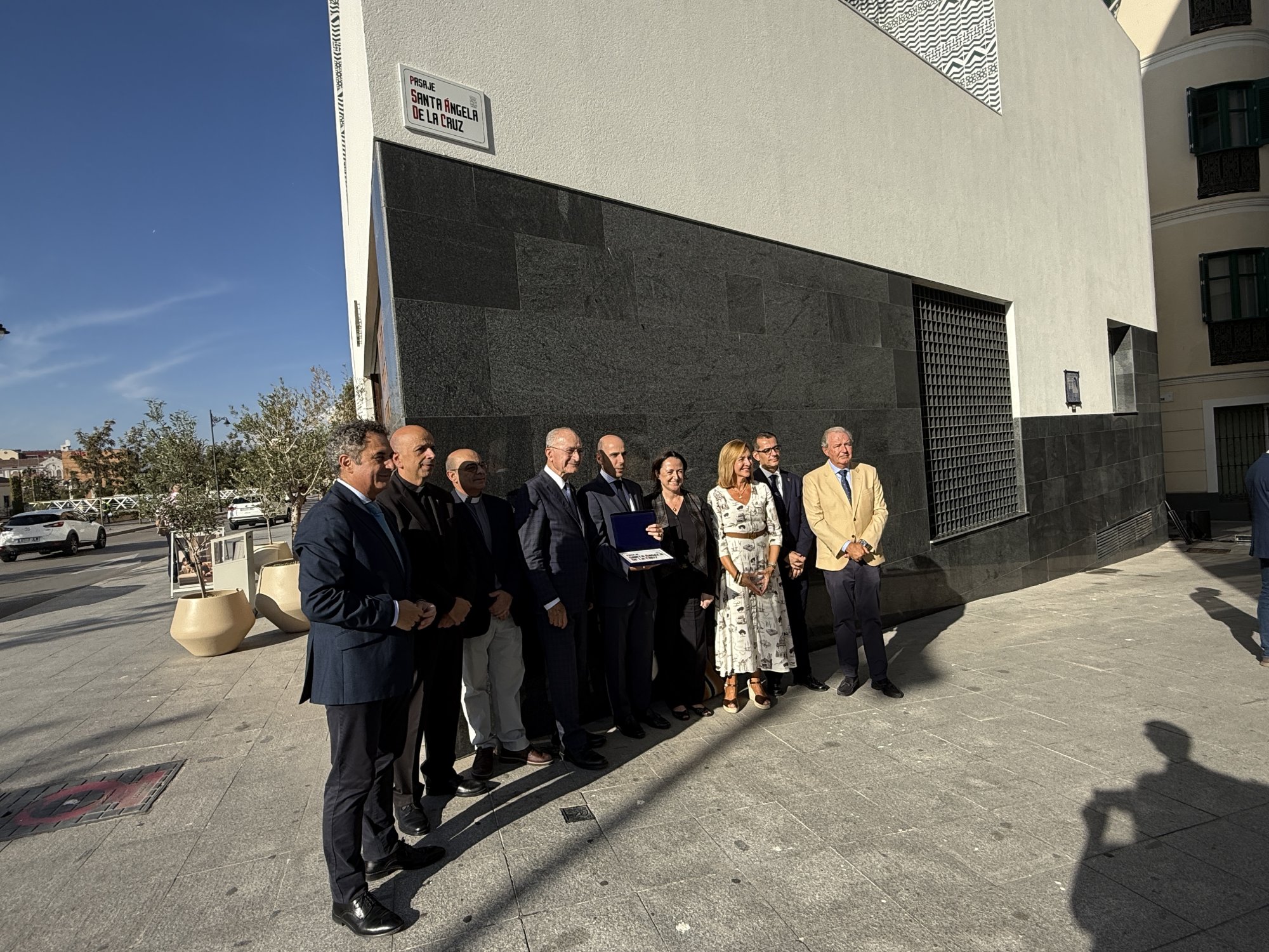 Se inaugura la calle dedicada a santa Ángela de la Cruz
