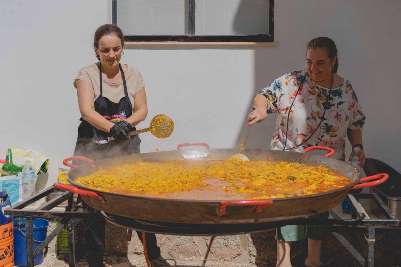 Las parroquias de San Francisco Javier y Santa Ana y San Joaquín comienzan el curso con una convivencia festiva