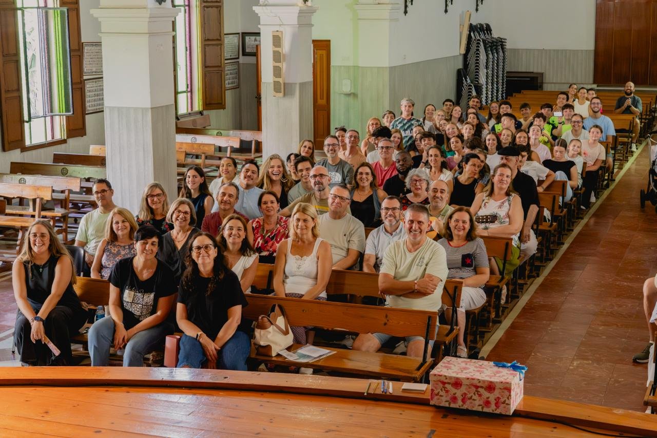 Las parroquias de San Francisco Javier y Santa Ana y San Joaquín comienzan el curso con una convivencia festiva
