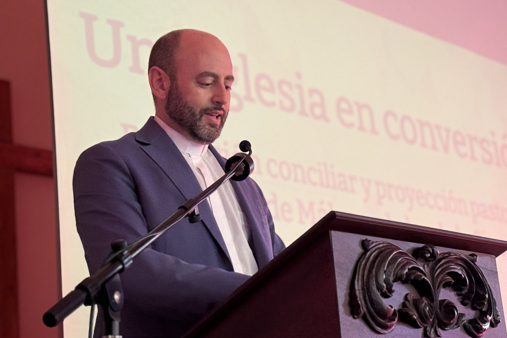 «La Iglesia necesita estar siempre en continua reforma»