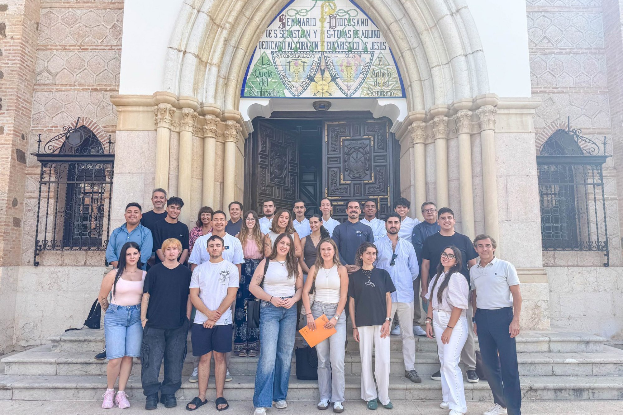 EIHT comienza un nuevo curso y alcanza un nuevo hito con sus dos promociones en las aulas