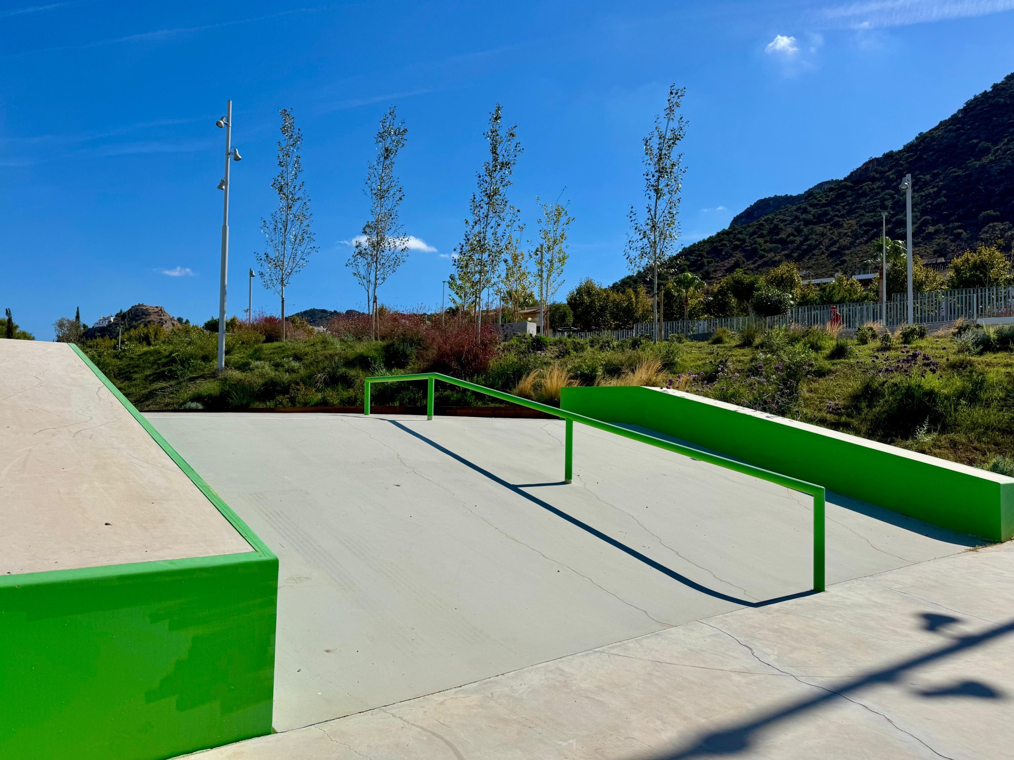Cártama inaugura un parque urbano sostenible dedicado al sacerdote D. Jesús Pascual
