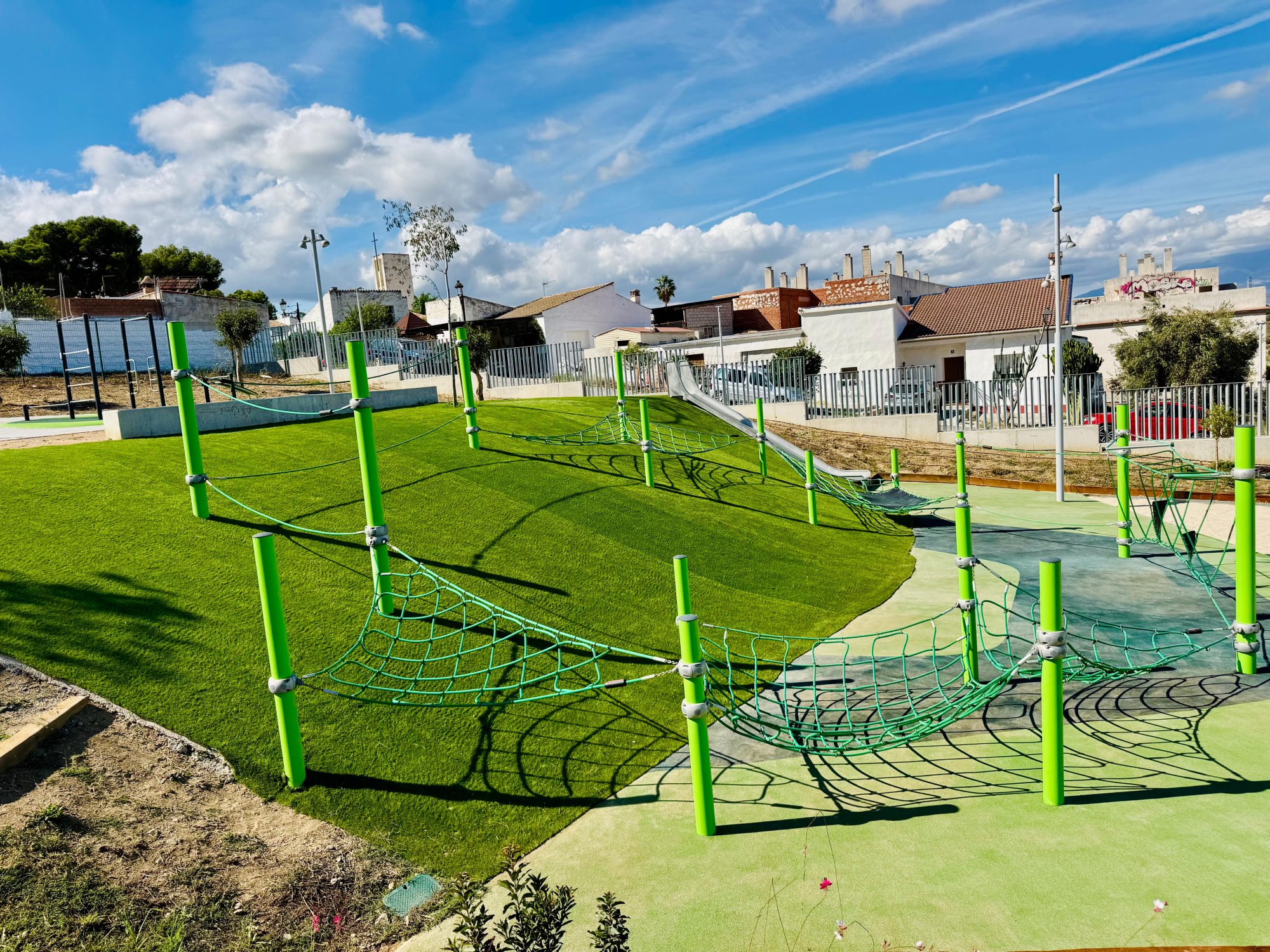 Cártama inaugura un parque urbano sostenible dedicado al sacerdote D. Jesús Pascual