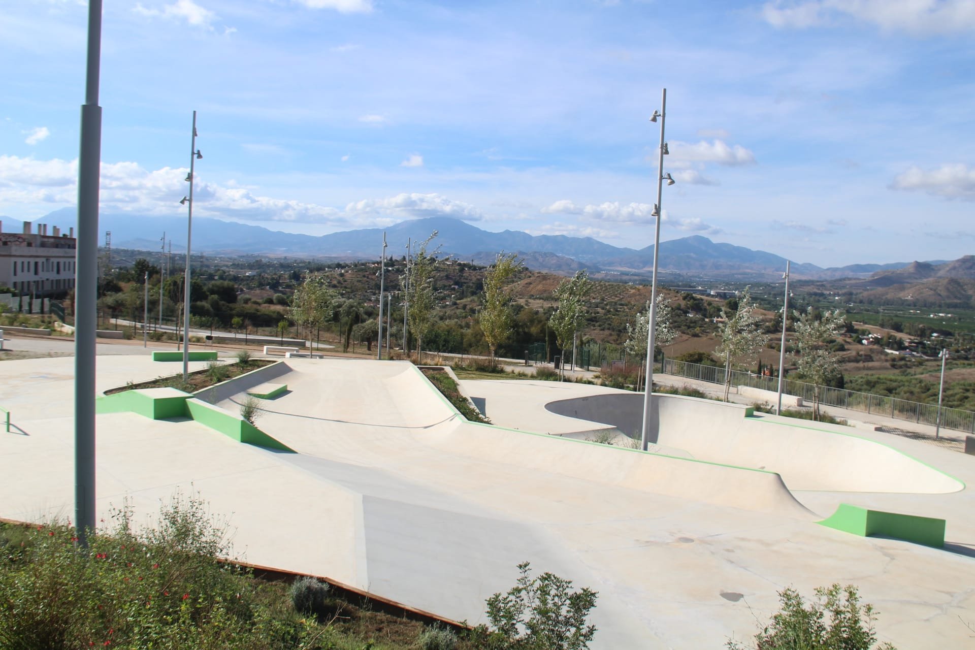 Cártama inaugura un parque urbano sostenible dedicado al sacerdote D. Jesús Pascual