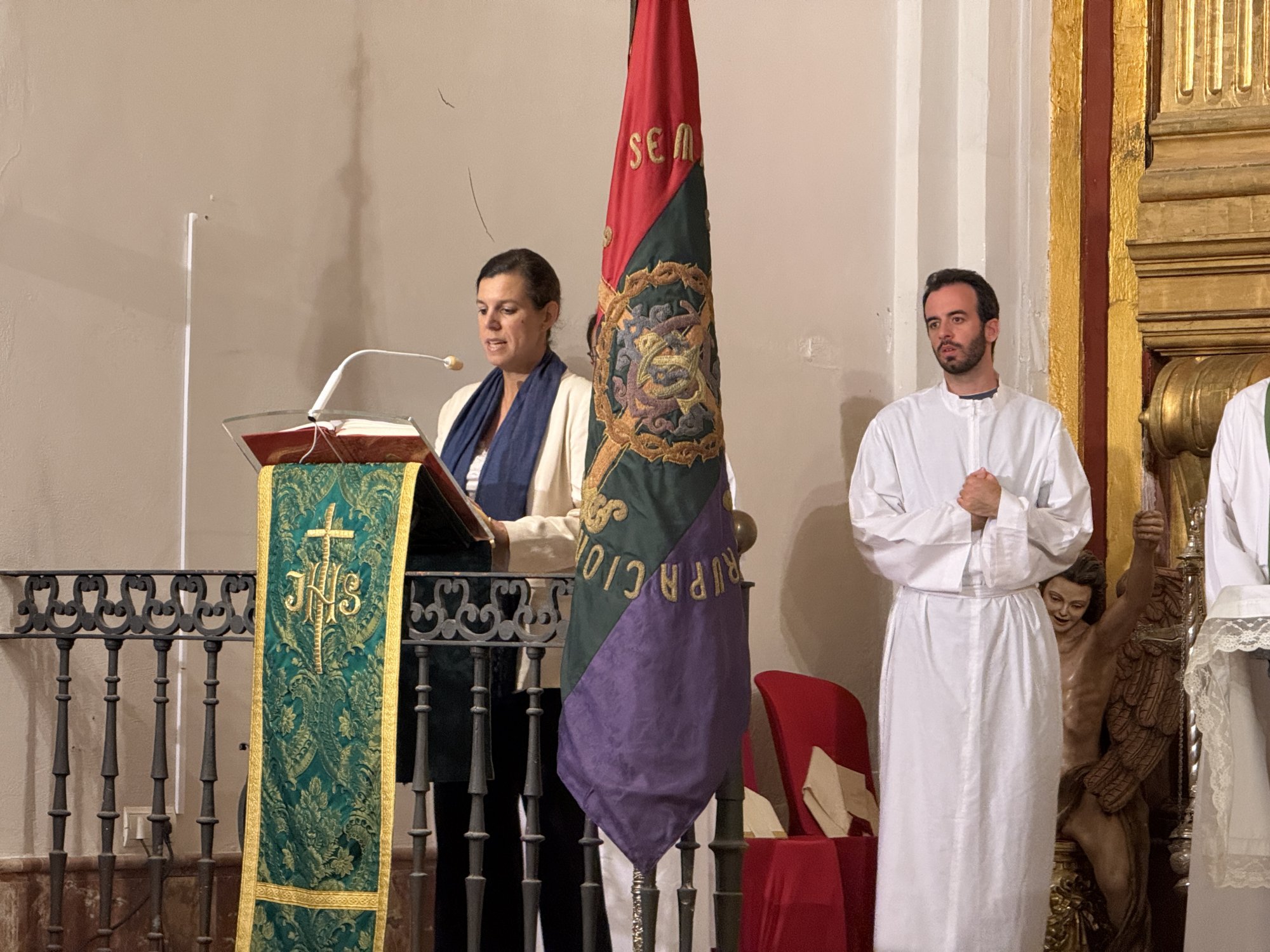 Kike Figaredo SJ trae la danza de Camboya en solidaridad con las víctimas de minas antipersona