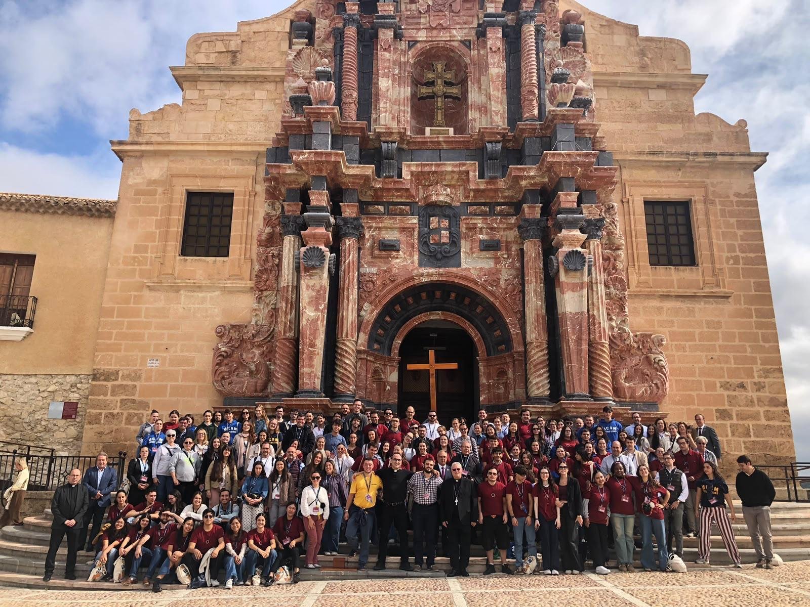 Fotos de los participantes con el obispo de Cartagena en Caravaca de la Cruz