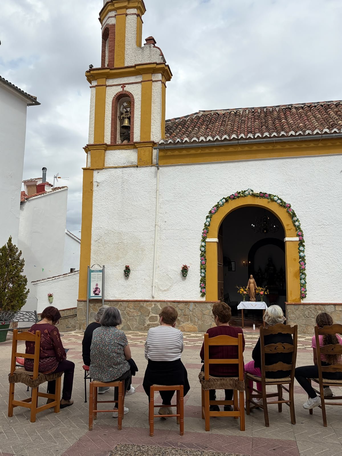 IGUALEJA Y PUJERRA. La Virgen Peregrina visita a los enfermos