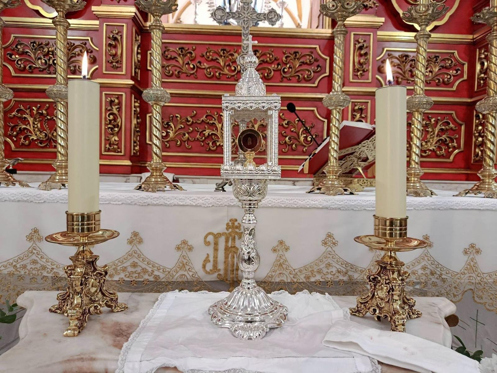 CASARABONELA venera ya la sagrada reliquia del beato Padre Arnaiz